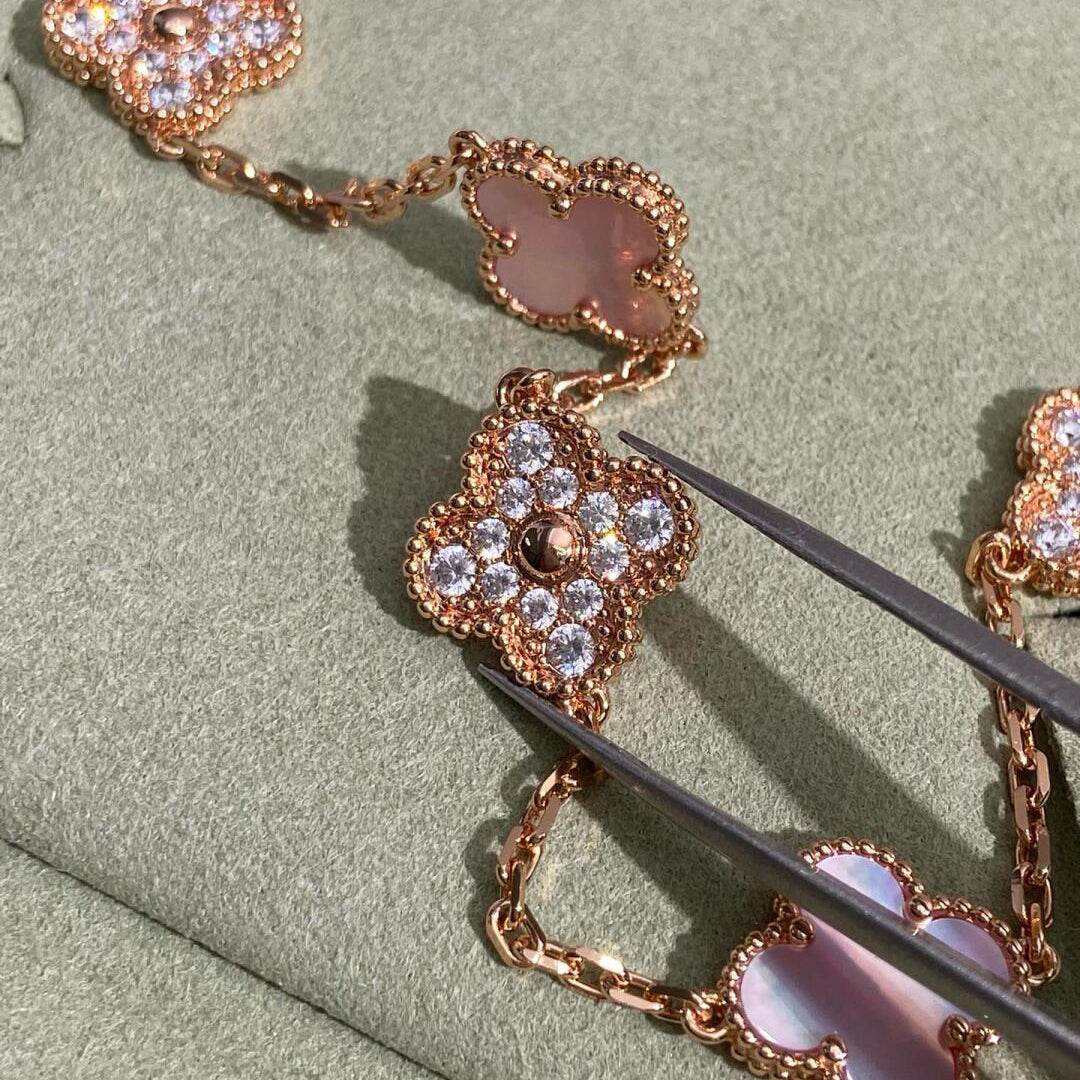 [BIJOUX]COLLIER TRÈFLE 10 MOTIFS DIAMANT NACRE ROSE