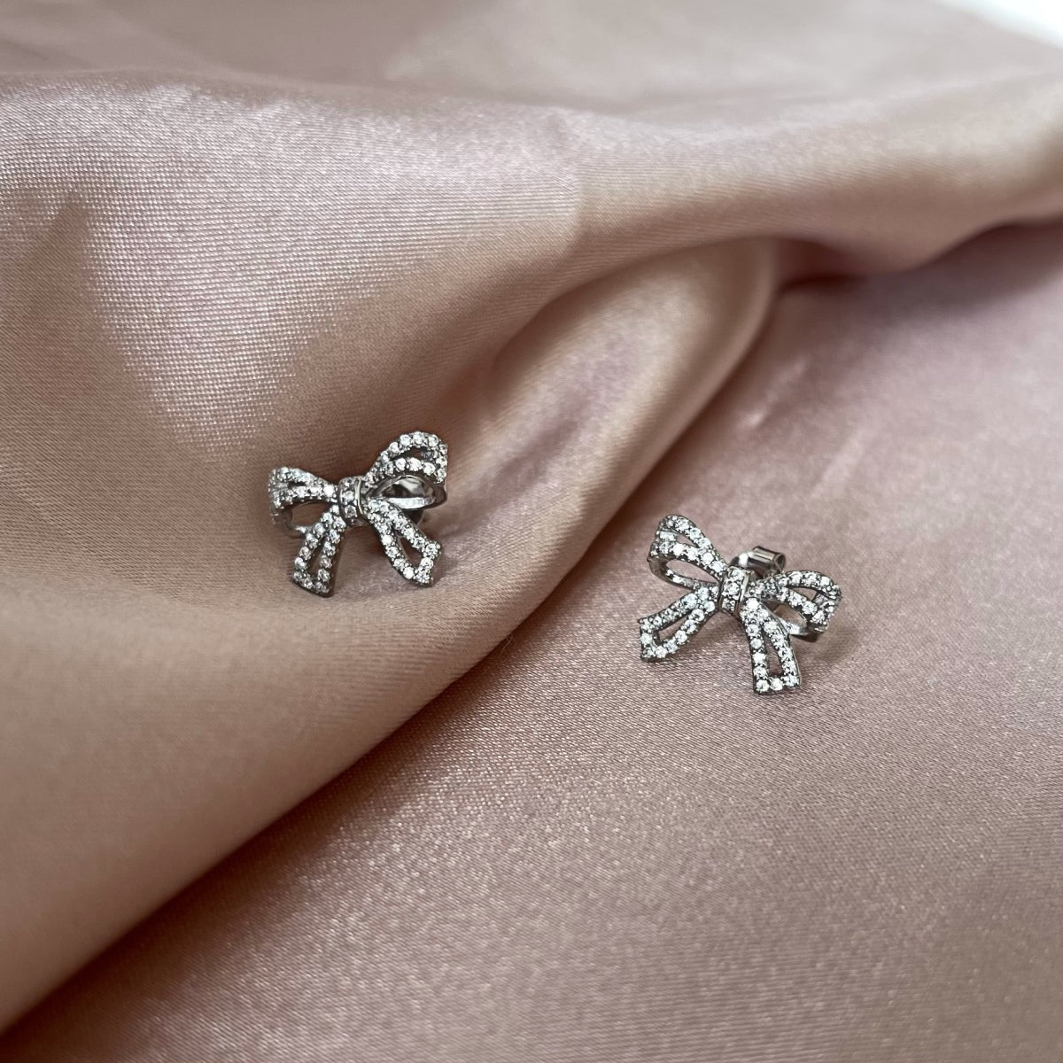 [Goodv]Boucles d'oreilles délicates en forme de nœud