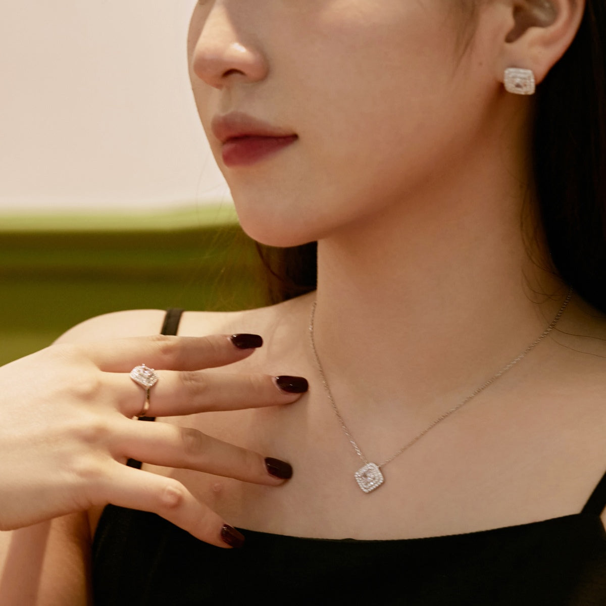 [Goodv]Sparkling Asscher Cut Necklace