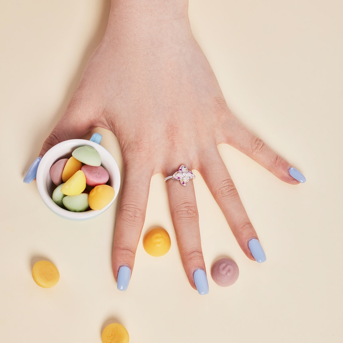 [Goodv]Luxurious Colorful Flower Shape Banquet Ring