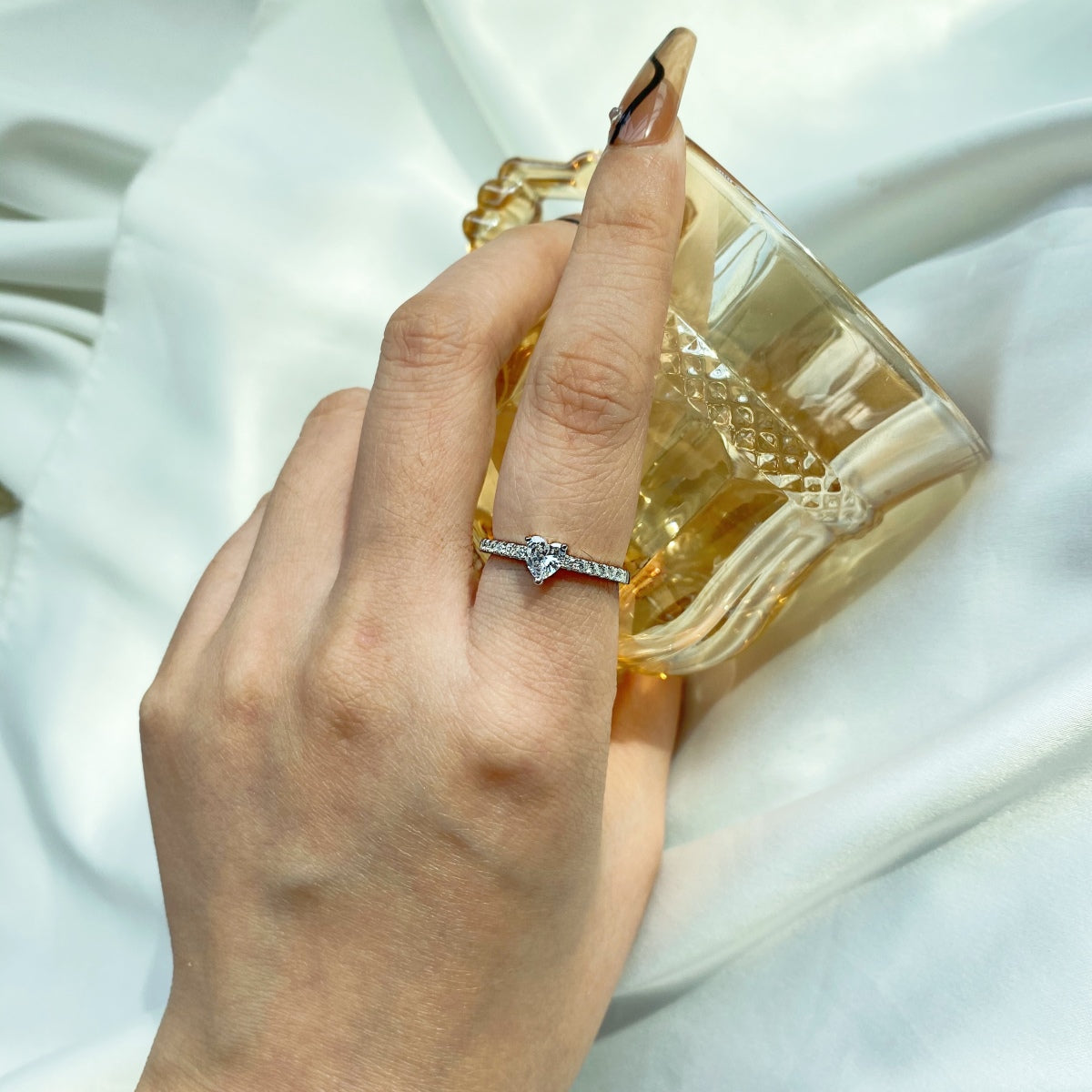 [Goodv] Bague d'amoureux charmante en forme de cœur de 0,5 carat CaratEternity