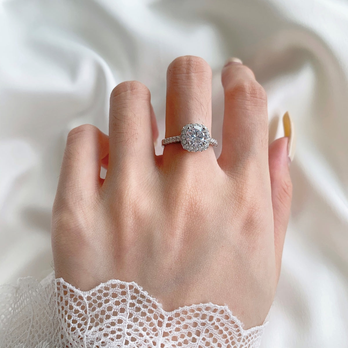 [Goodv]Dazzling Resplendent Round Cut Wedding Ring