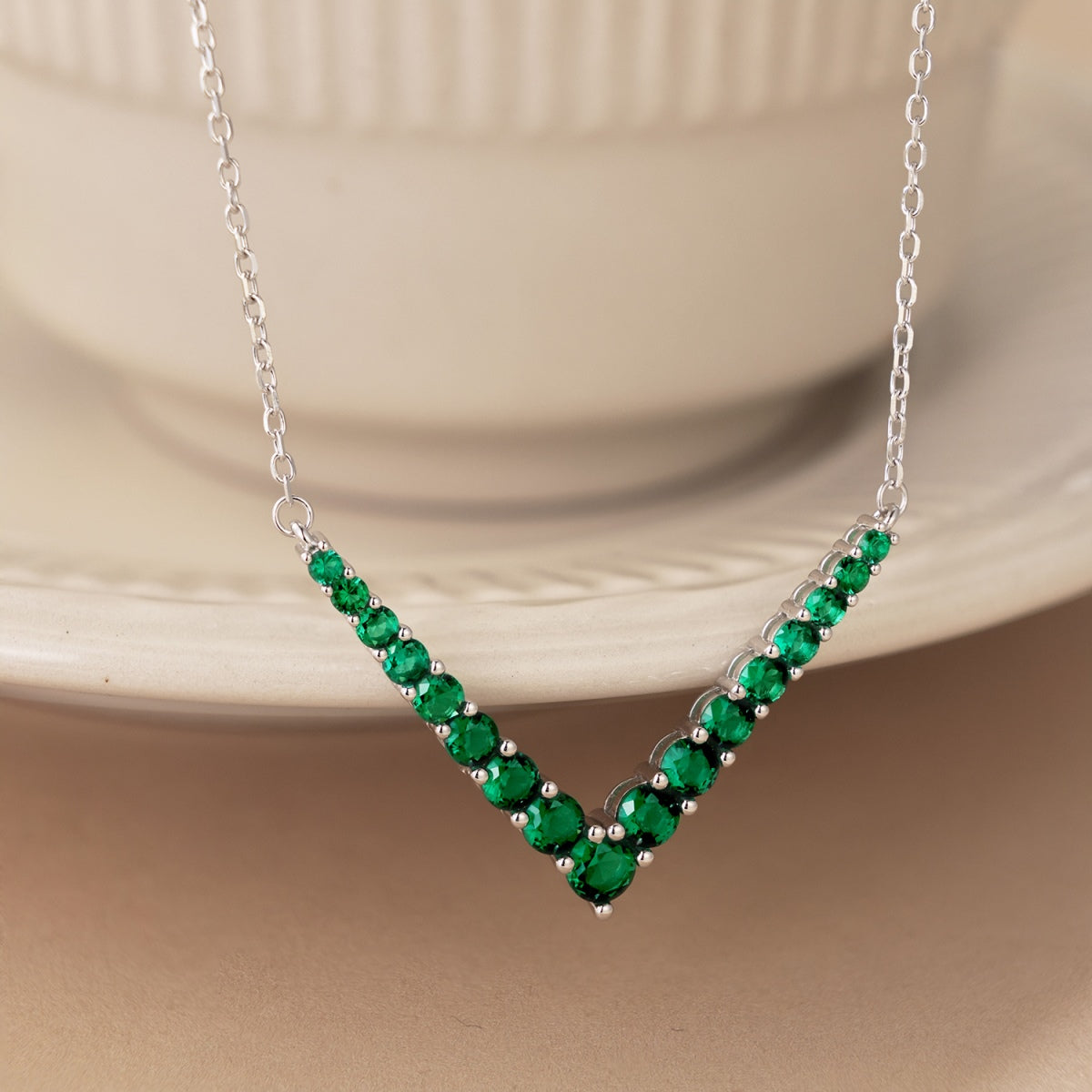 [Goodv]Ornate Round Cut Necklace