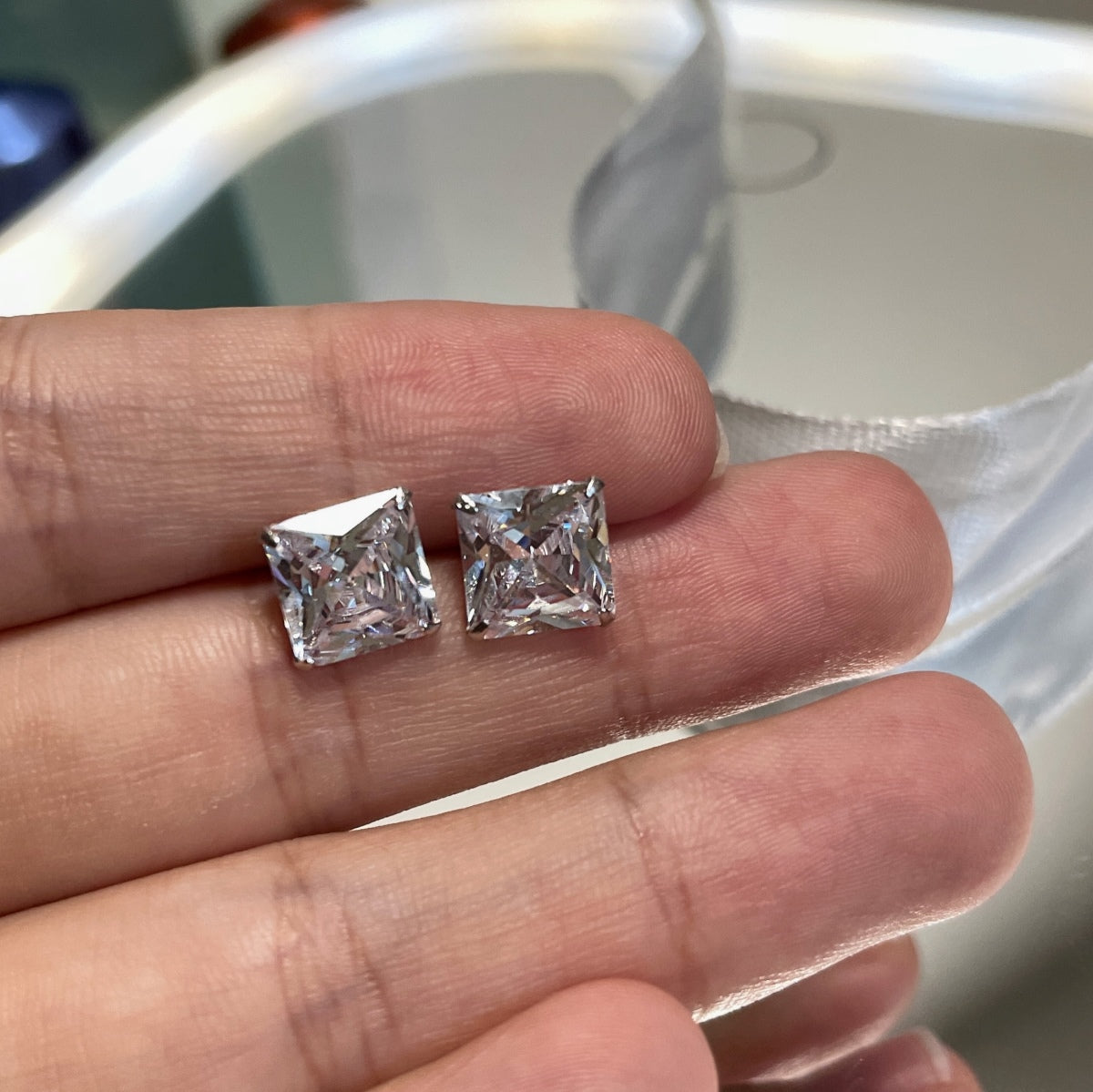 [Goodv]Ornate Square Shape Earrings