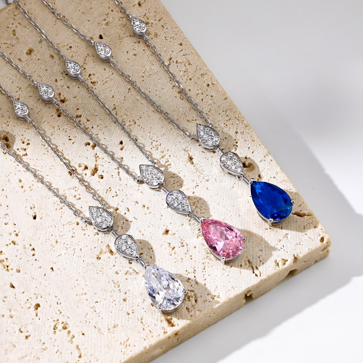 [Goodv]Dazzling Pear Cut Necklace