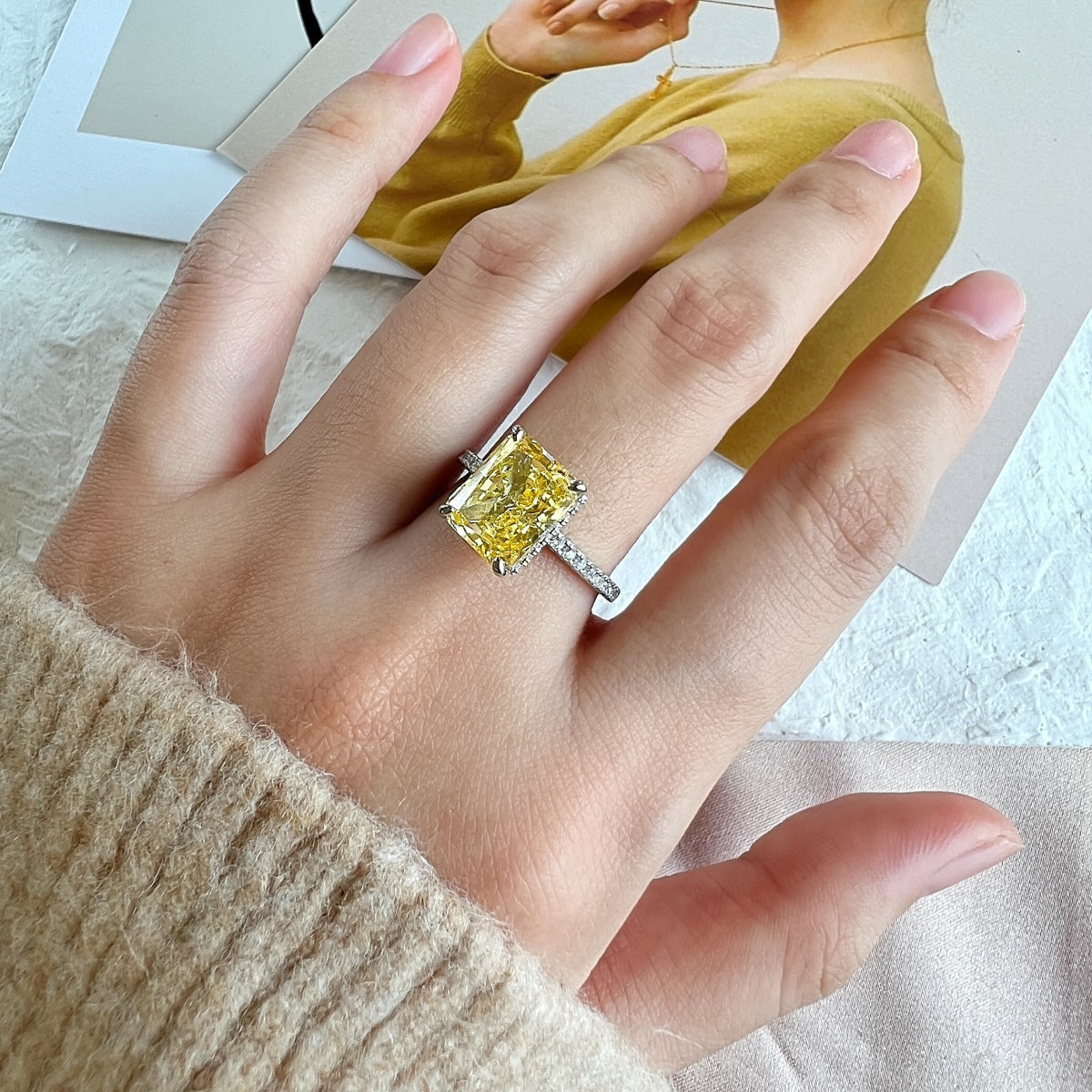 [Goodv]4.0 Carat Luxurious Engagement Ring