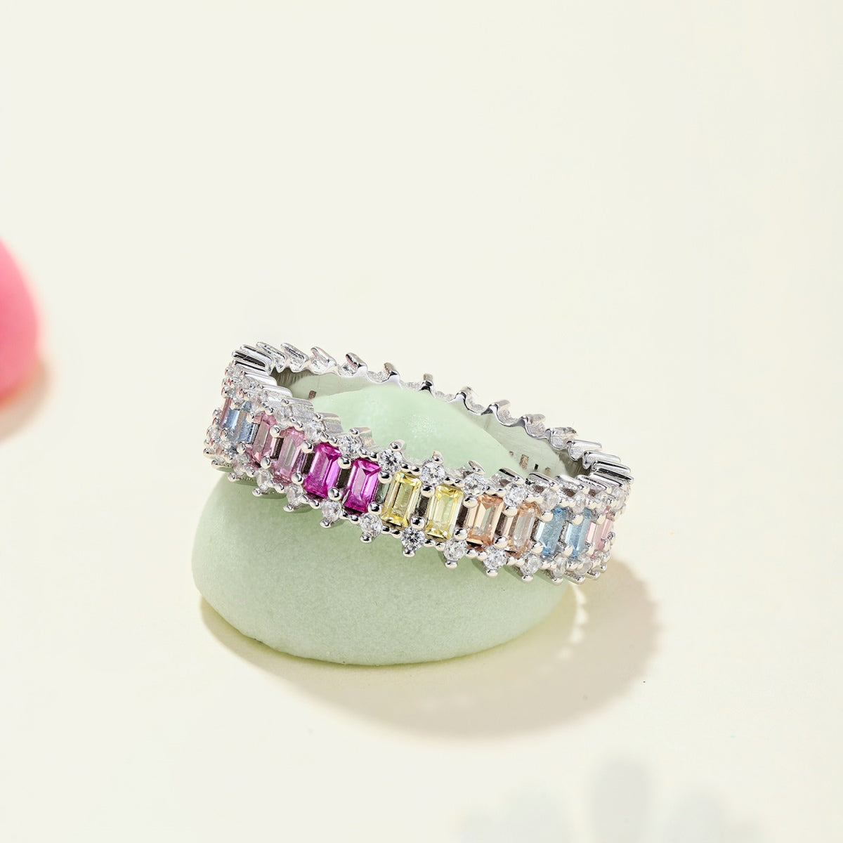 [Goodv]Splashy Ornate Emerald Cut Cocktail Ring