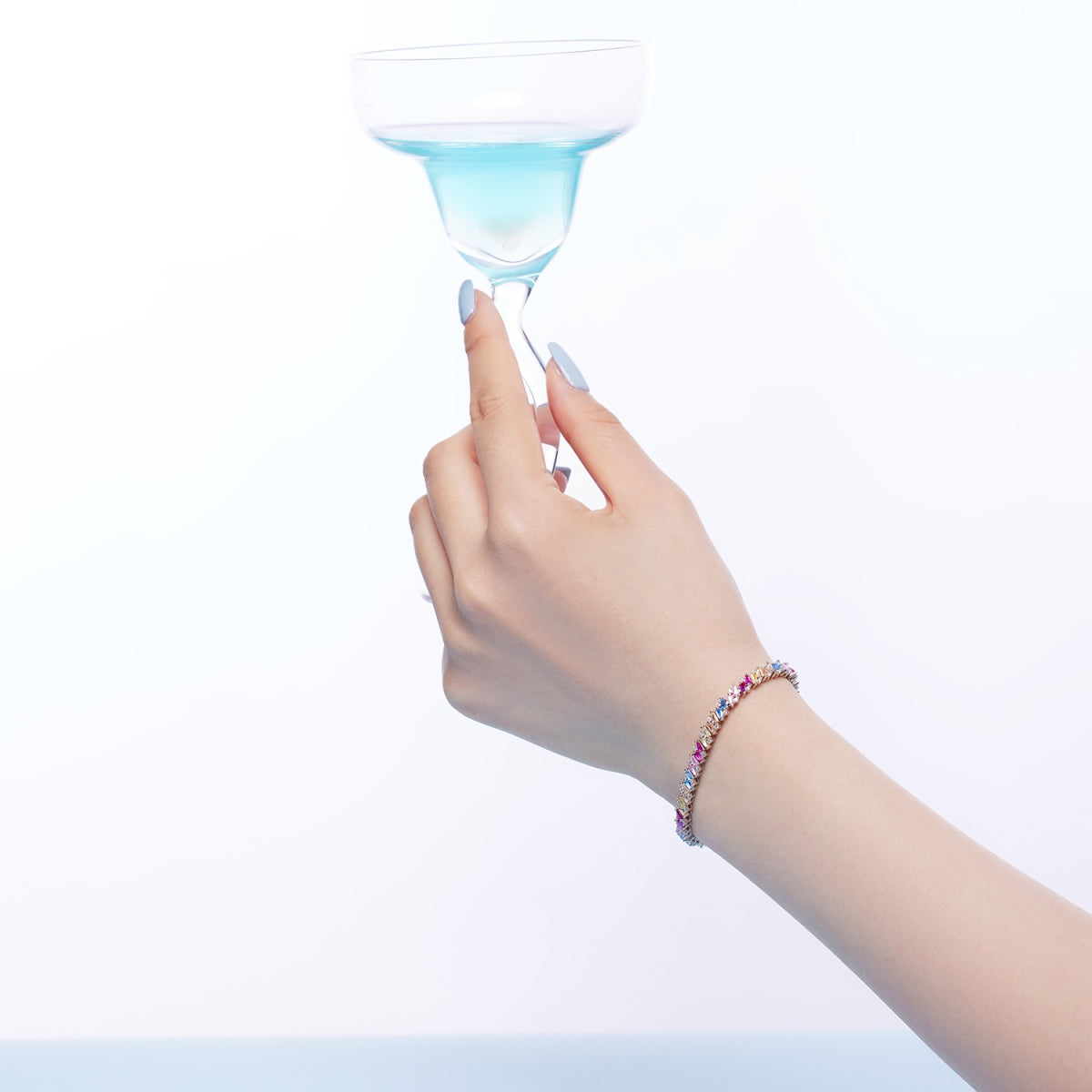 [Goodv]Ornate Sparkling Multi Cut Party Bracelet