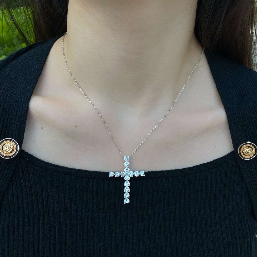 [Goodv]Radiant Cross Shape Necklace