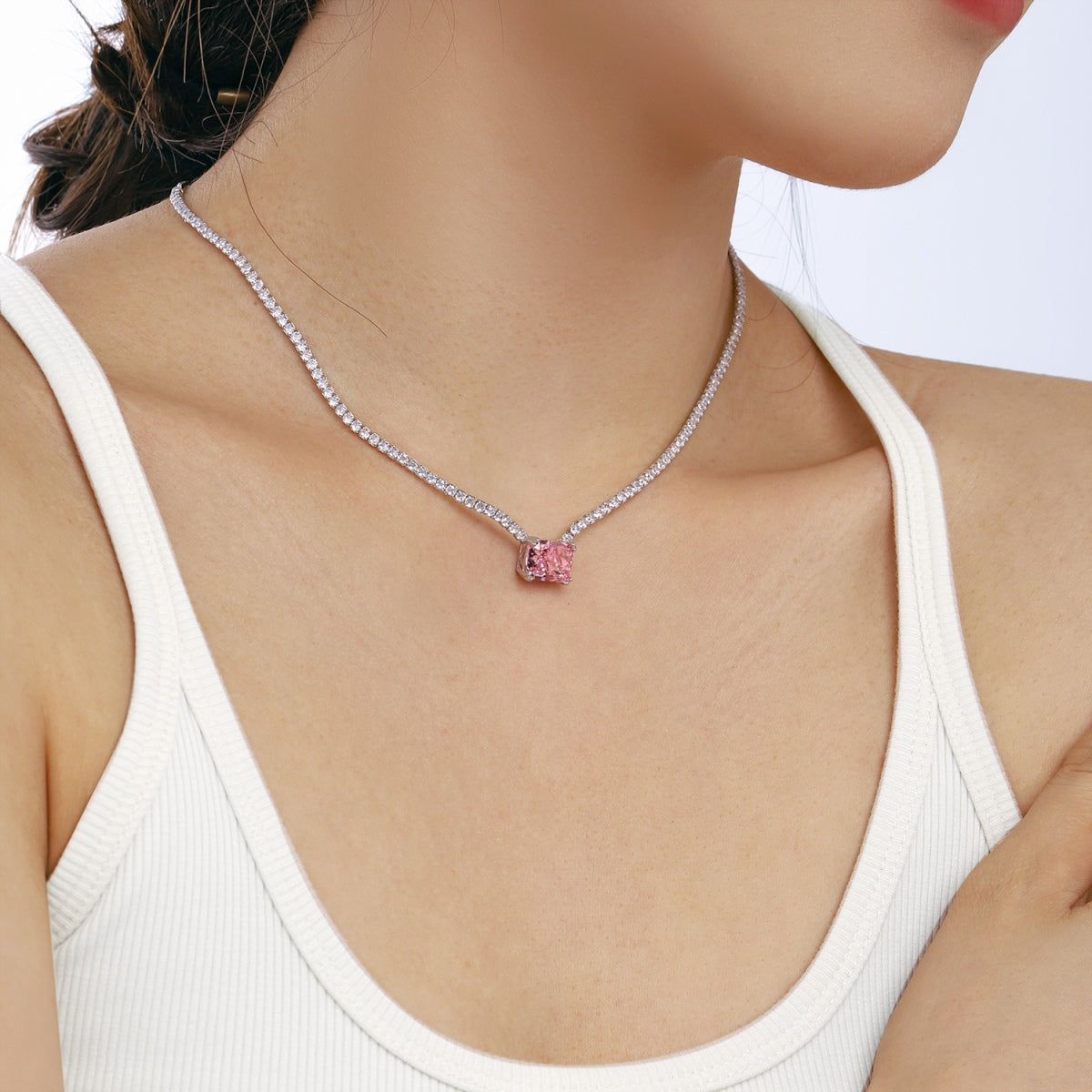 [Goodv]4.0 Carat Elegant Radiant Cut Necklace