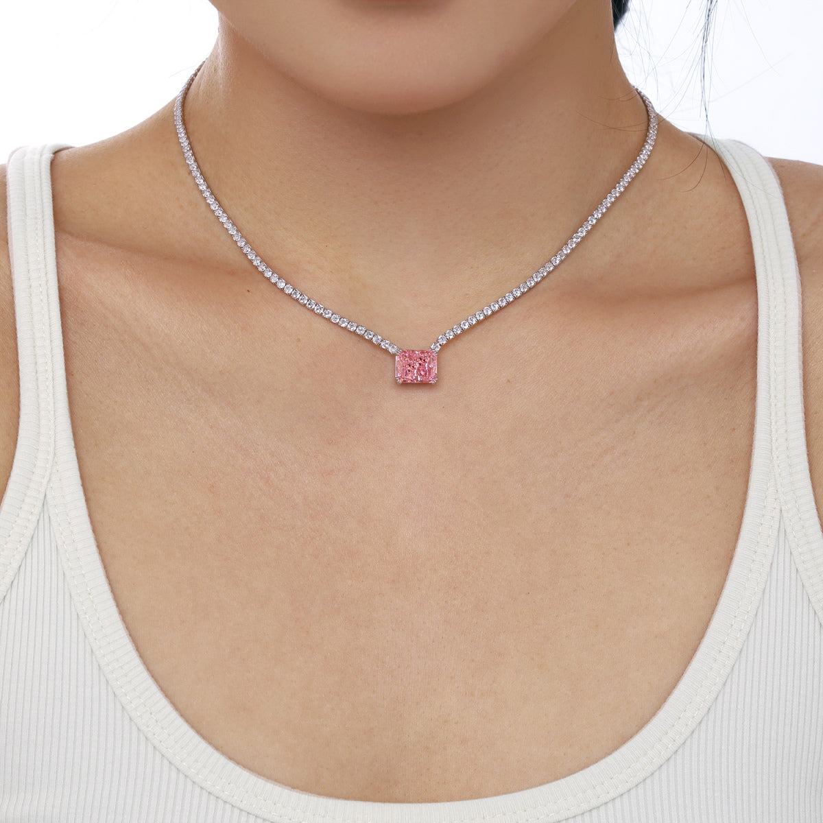 [Goodv]4.0 Carat Elegant Radiant Cut Necklace