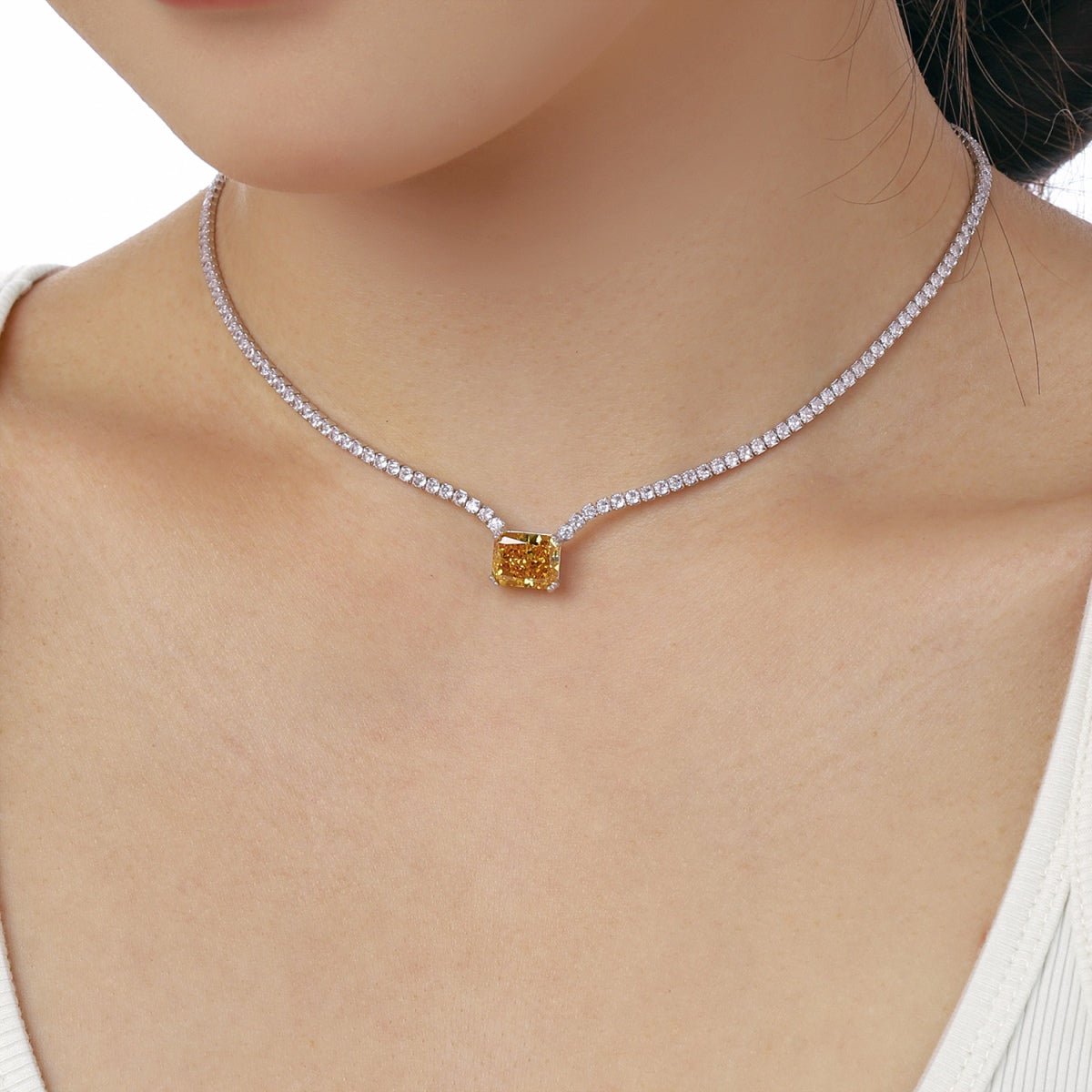 [Goodv]4.0 Carat Elegant Radiant Cut Necklace