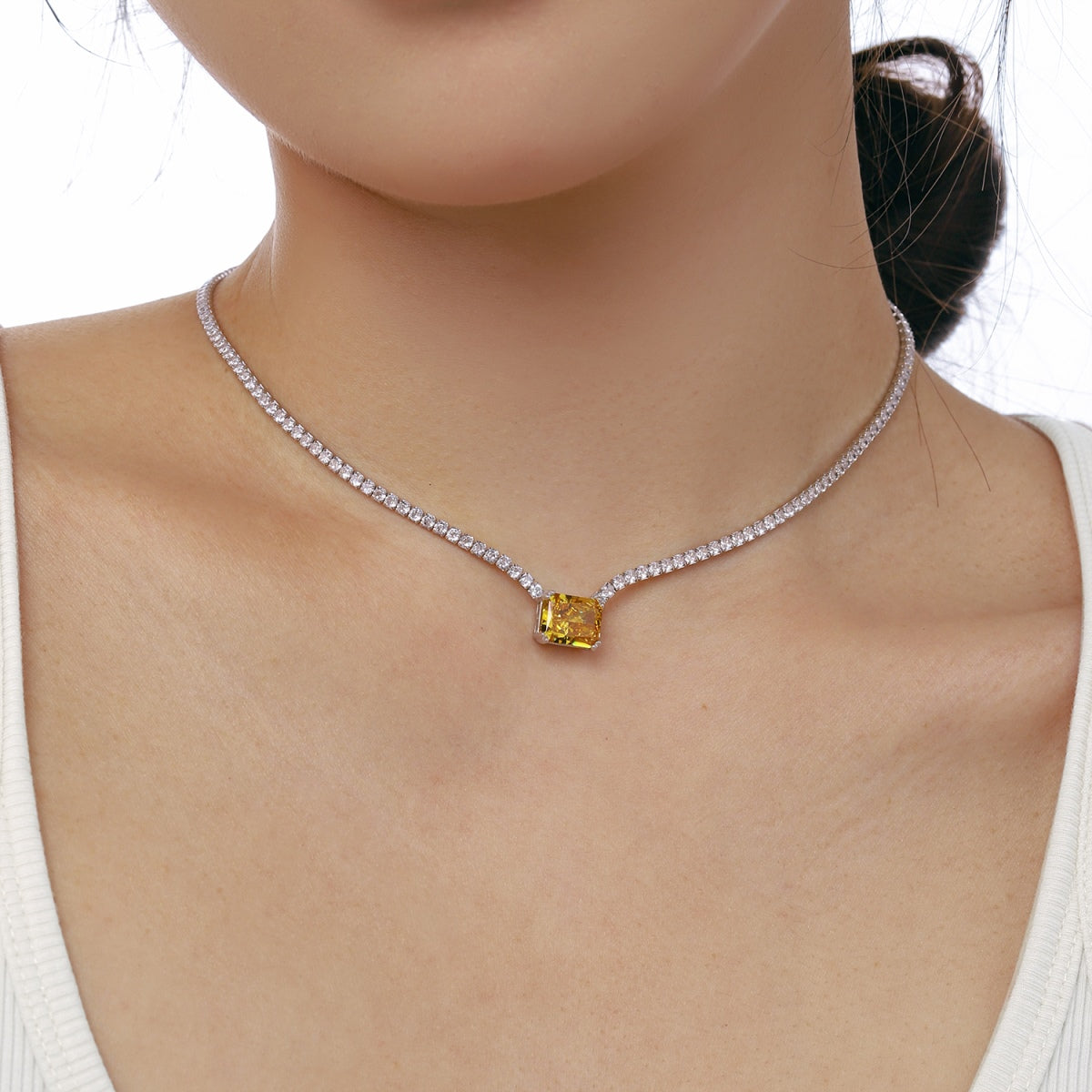 [Goodv]4.0 Carat Elegant Radiant Cut Necklace