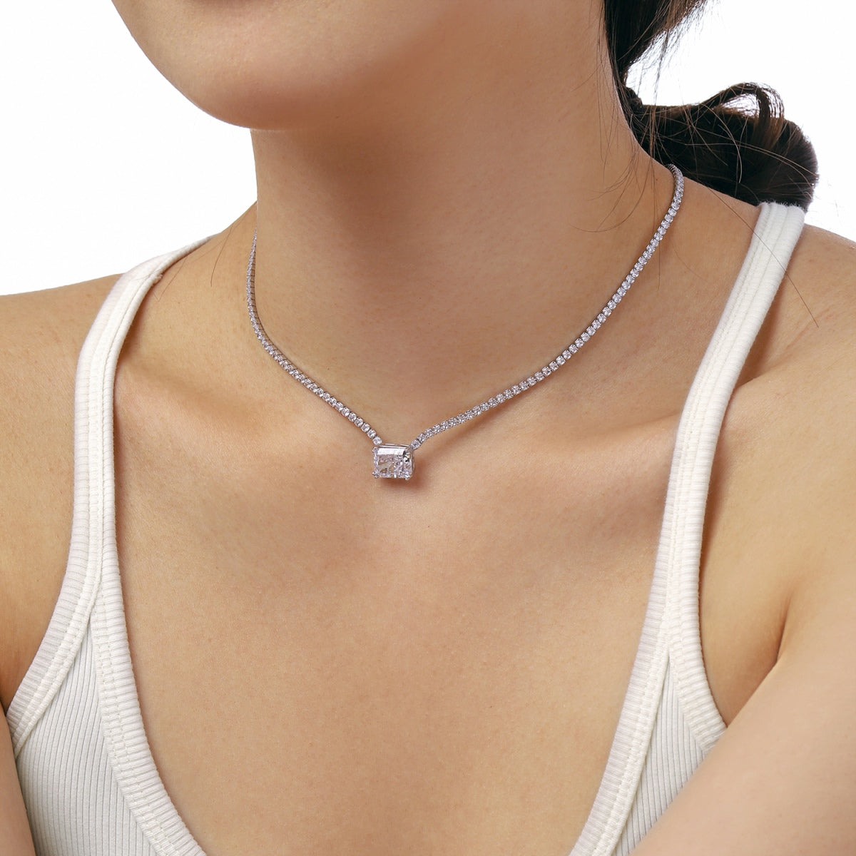 [Goodv]4.0 Carat Elegant Radiant Cut Necklace