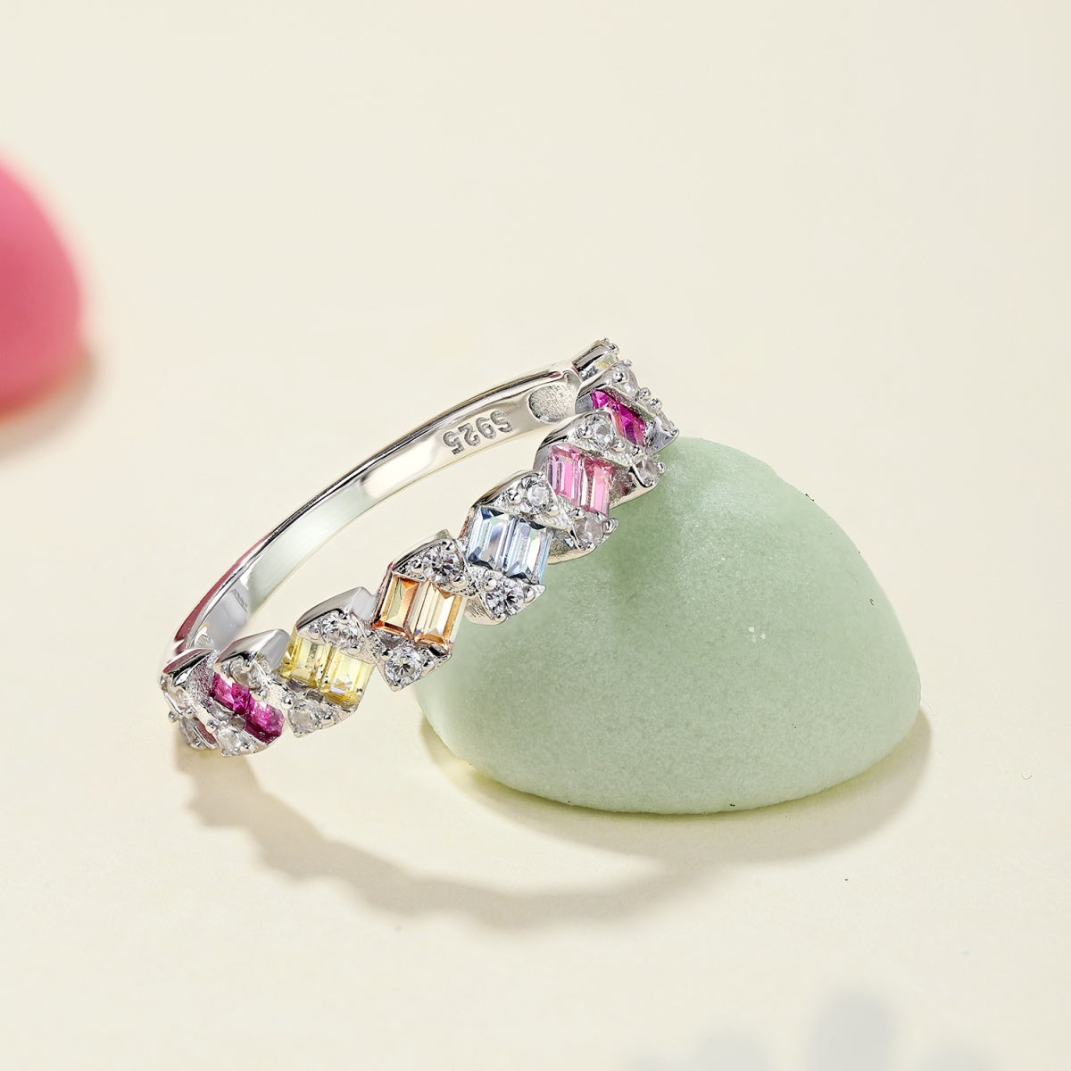 [Goodv]Delicate Vibrant Emerald Cut Daily Ring