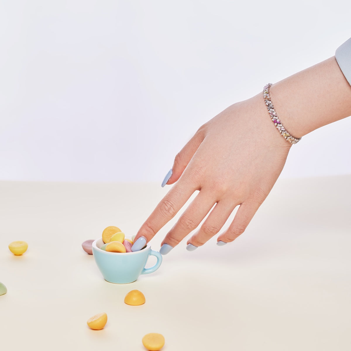 [Goodv]Dazzling Unique Multi Shape Daily Bracelet