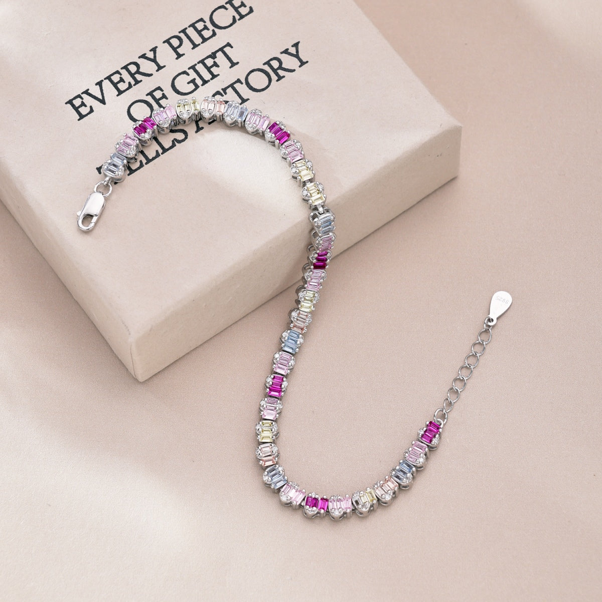 [Goodv] Bracelet de fête délicat et coloré en émeraude taillée