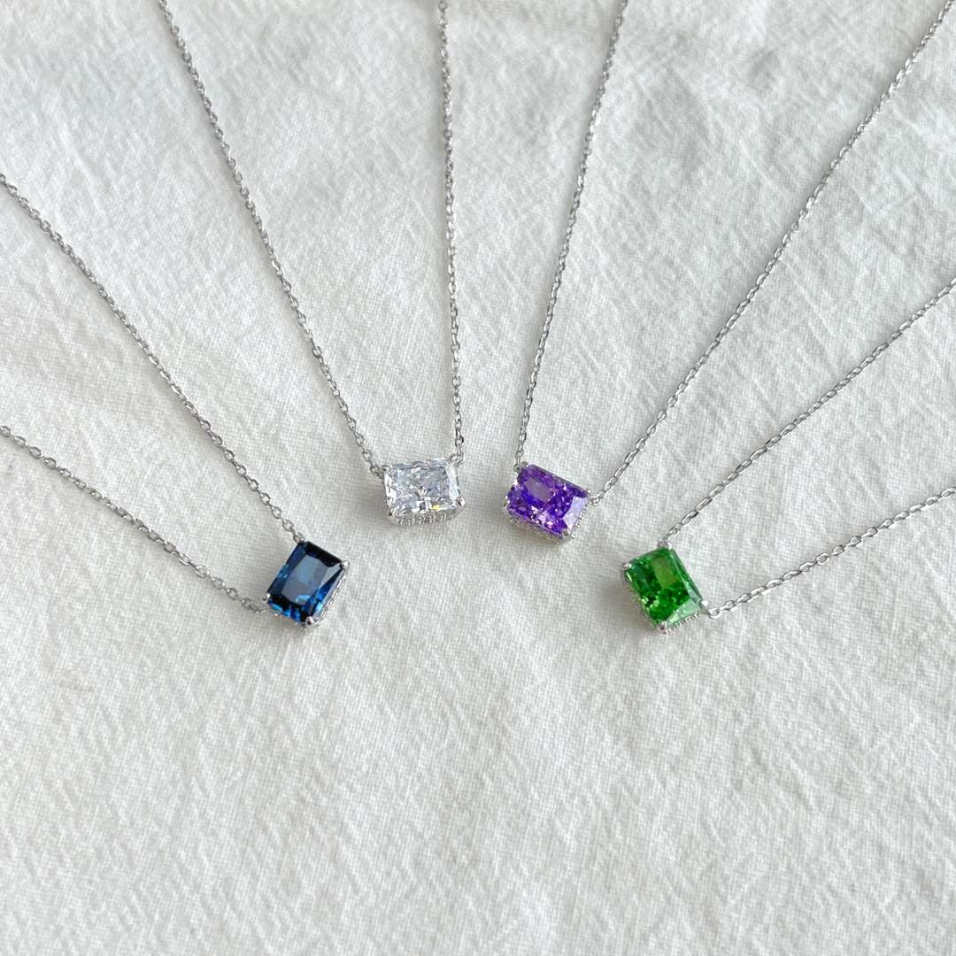 [Goodv]Luxurious Square Shape Colorful Necalack