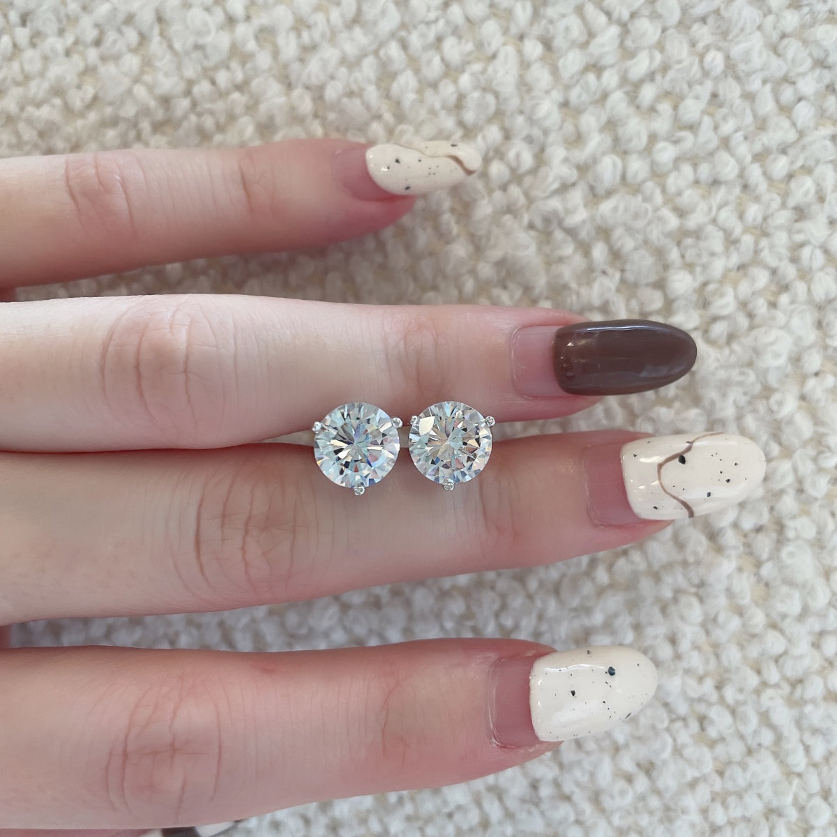 [Goodv]Dainty Round Shape Earrings