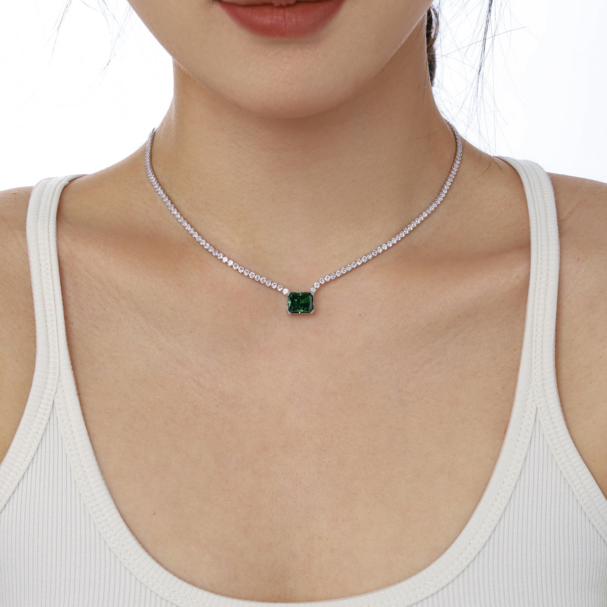 [Goodv]4.0 Carat Elegant Radiant Cut Necklace