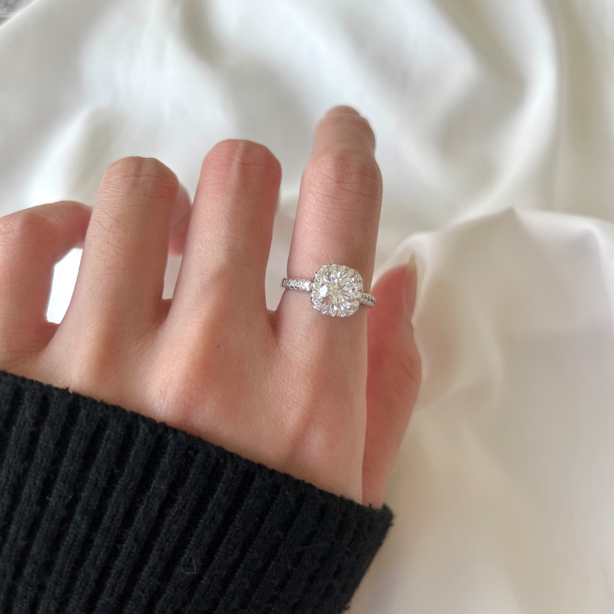 [Goodv]Dazzling Resplendent Round Cut Wedding Ring