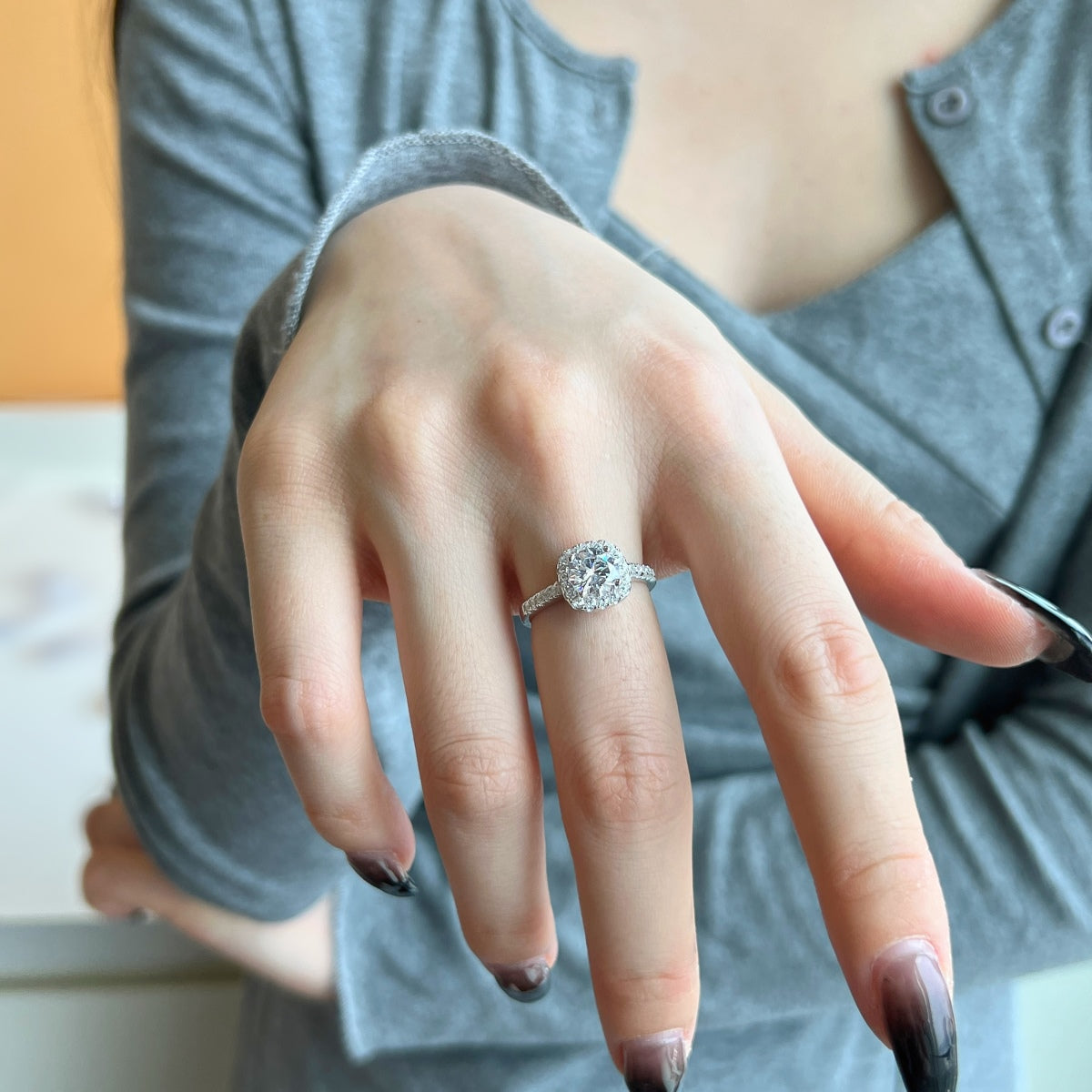 [Goodv]Dazzling Resplendent Round Cut Wedding Ring