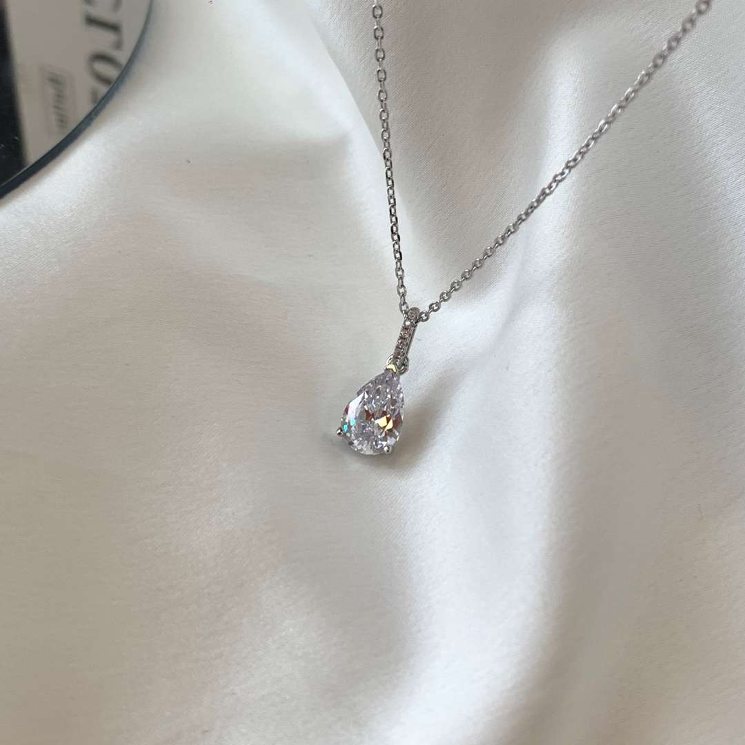 [Goodv]Delicate Water Drop Shape Fashion Necklace