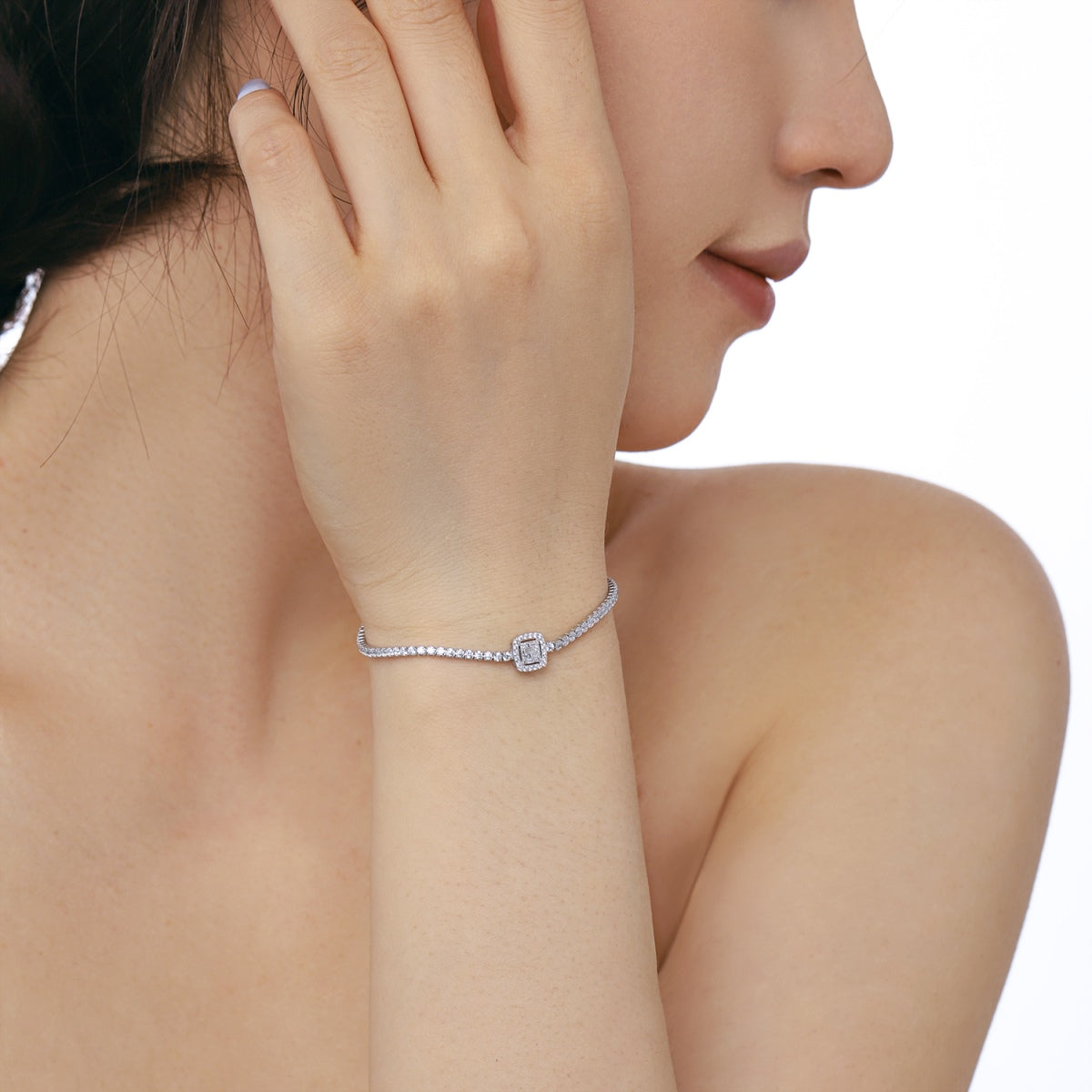 [Goodv] Bracelet de banquet luxueux et éblouissant de forme carrée