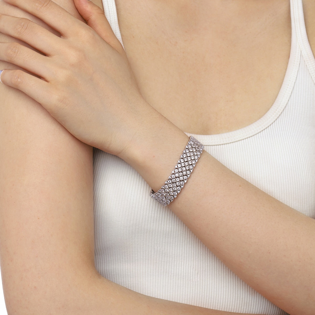 [Goodv] Bracelet de fête élégant et orné de coupe ronde