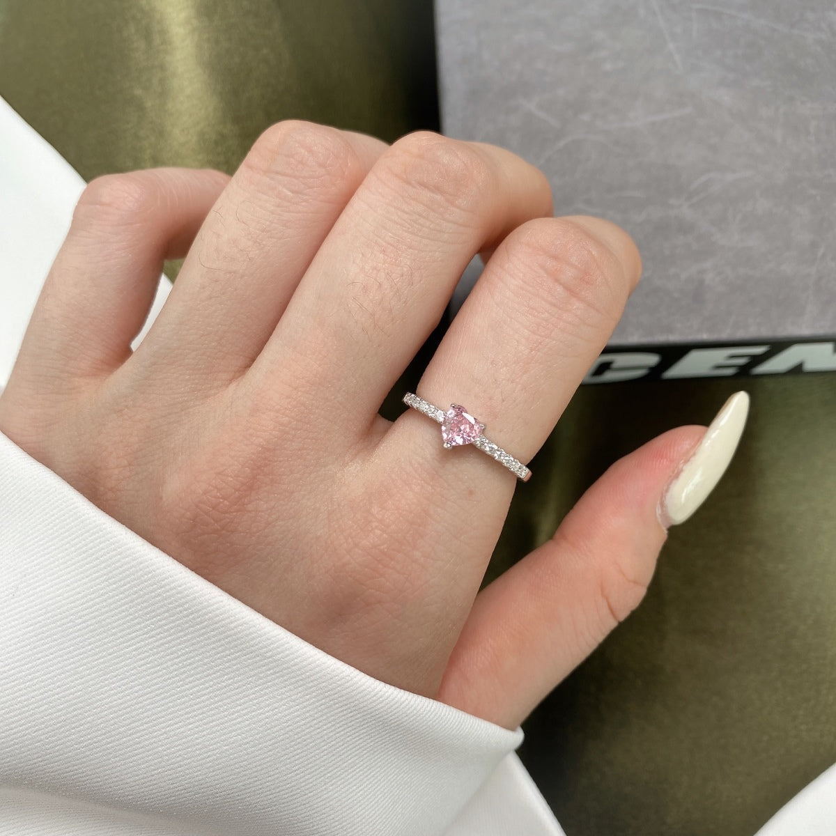 [Goodv] Bague d'amoureux charmante en forme de cœur de 0,5 carat CaratEternity