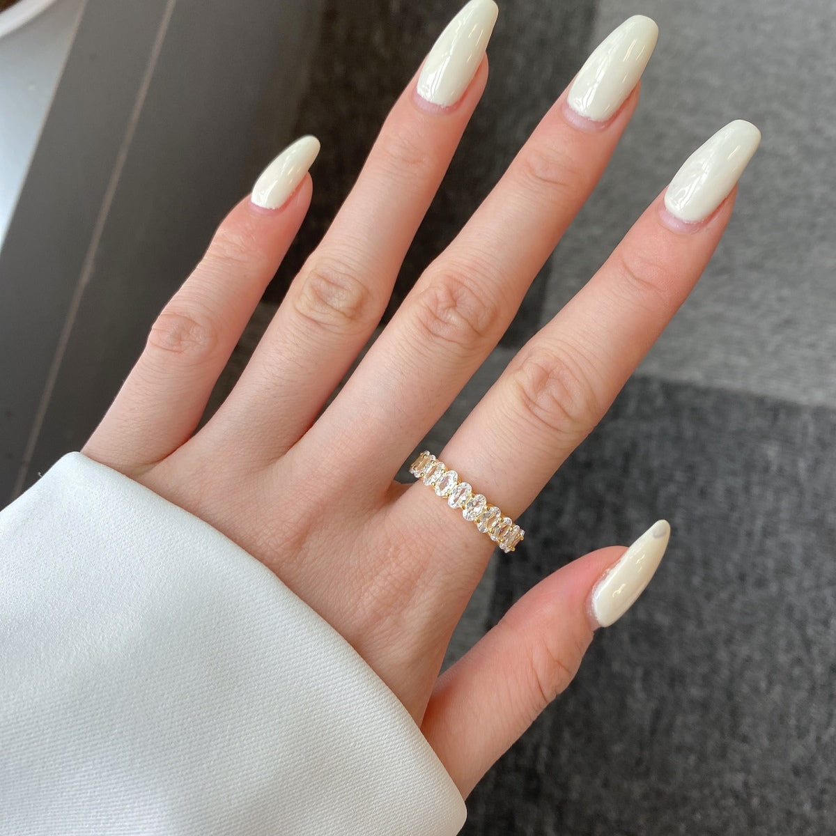 [Goodv]Ornate Oval Cut Tennis Ring
