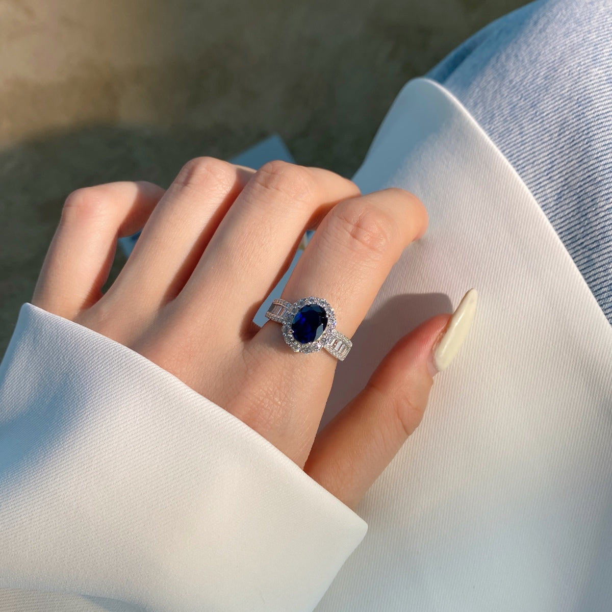 [Goodv]1.5 Carat Dazzling Charming Oval Cut Banquet Ring