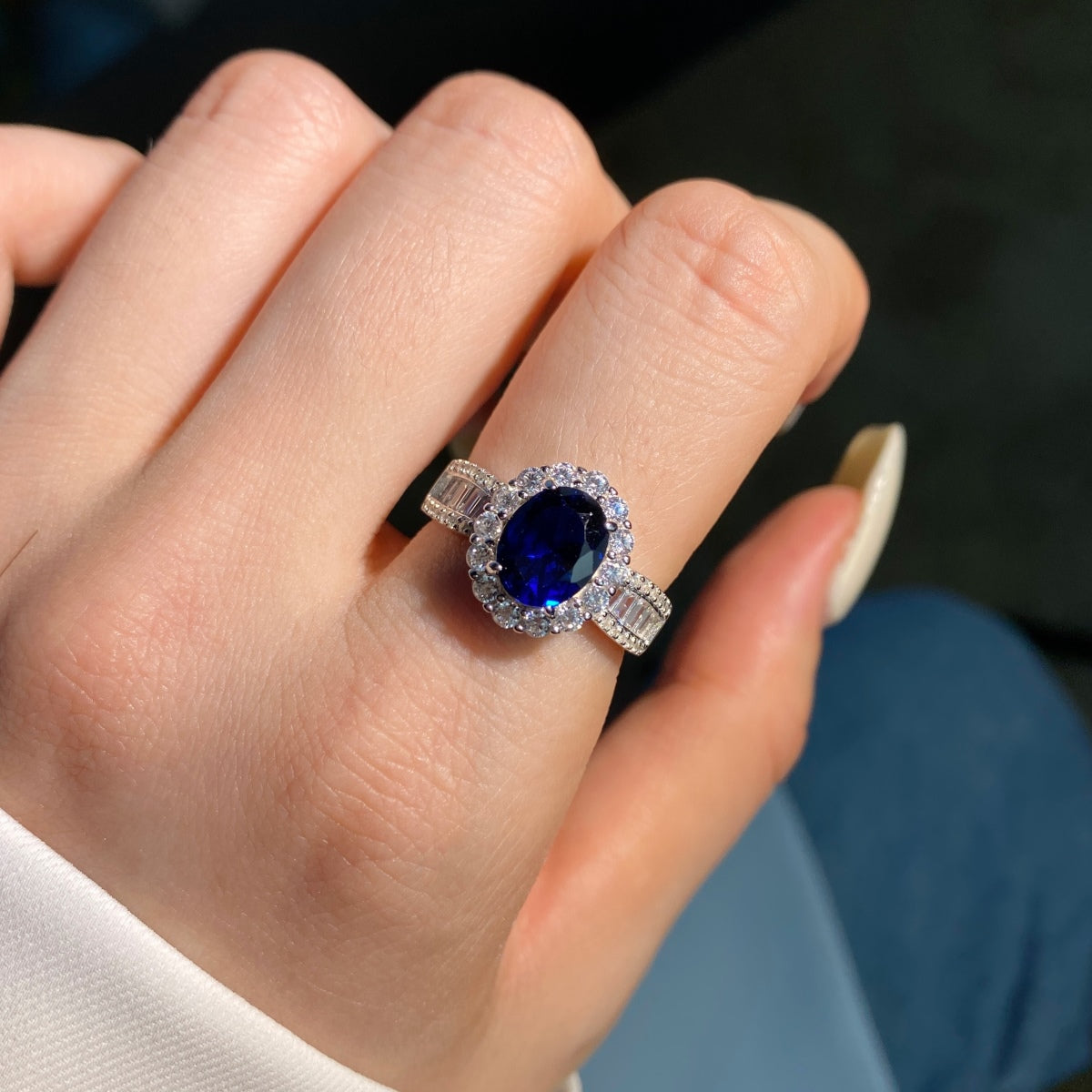 [Goodv]1.5 Carat Dazzling Charming Oval Cut Banquet Ring
