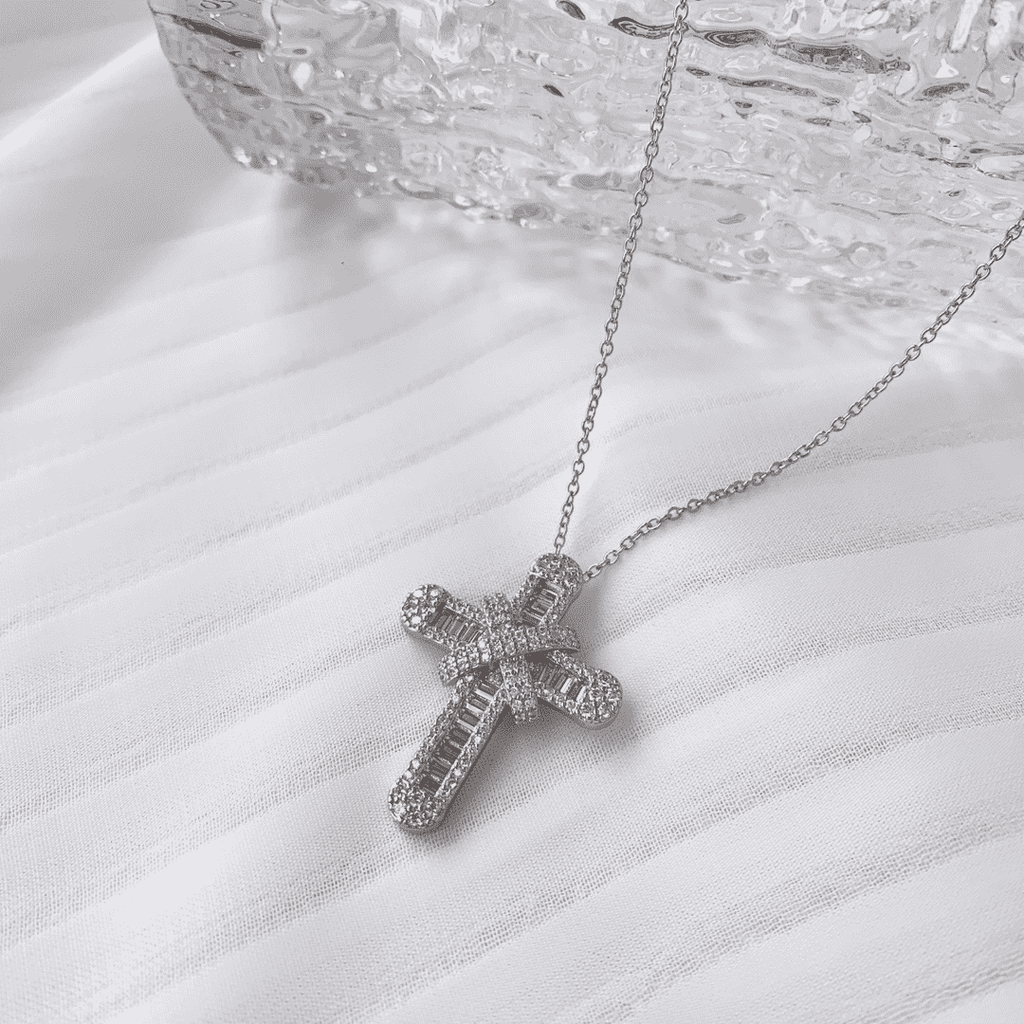 [Goodv]Gypsophila With Dimonds Necklace