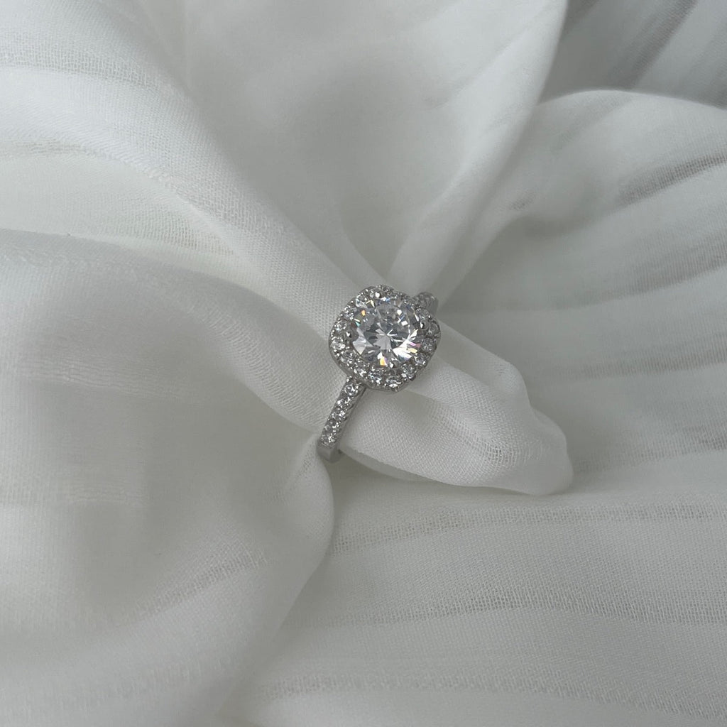 [Goodv]Dazzling Resplendent Round Cut Wedding Ring