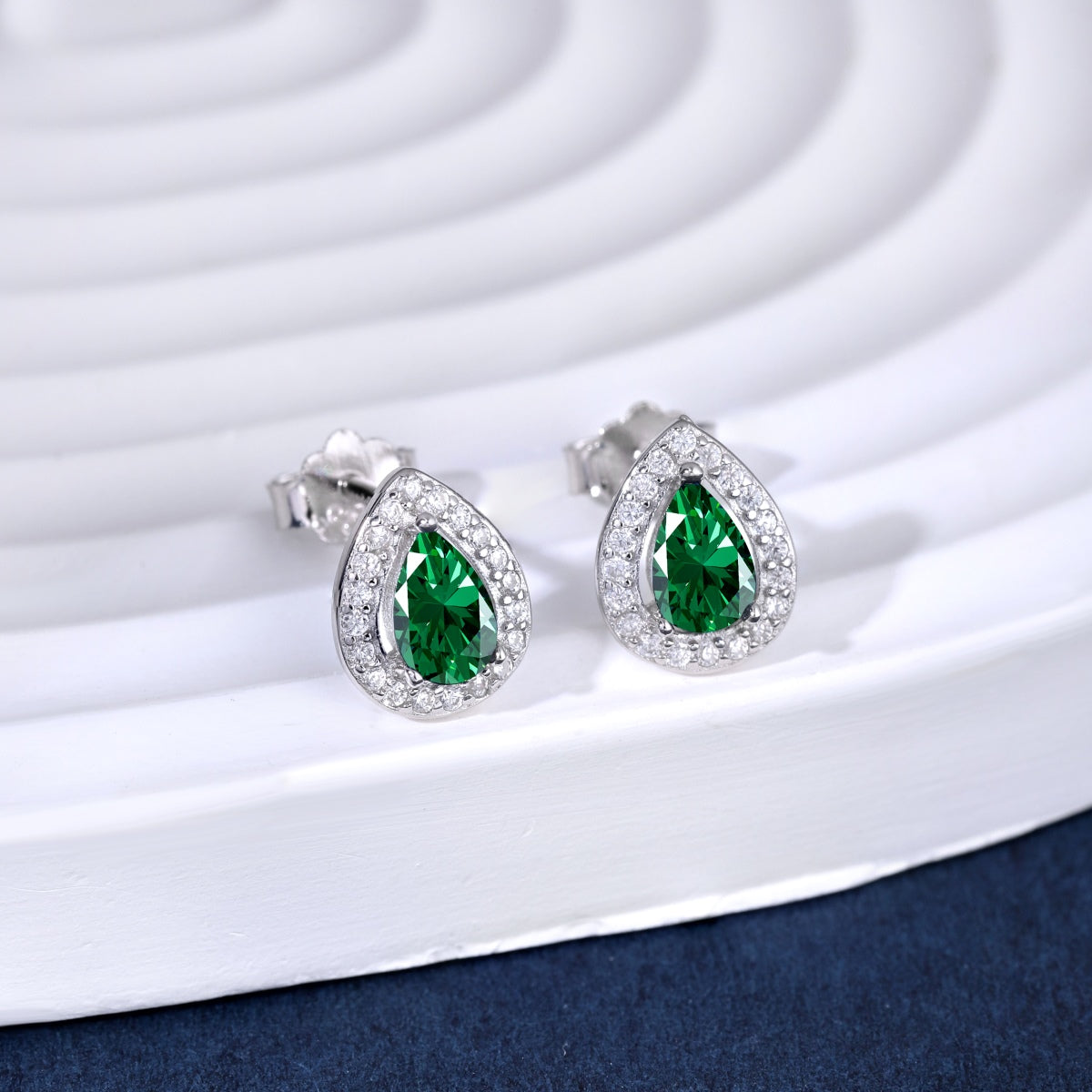 [Goodv]Luxurious Water Drop Shape Earrings
