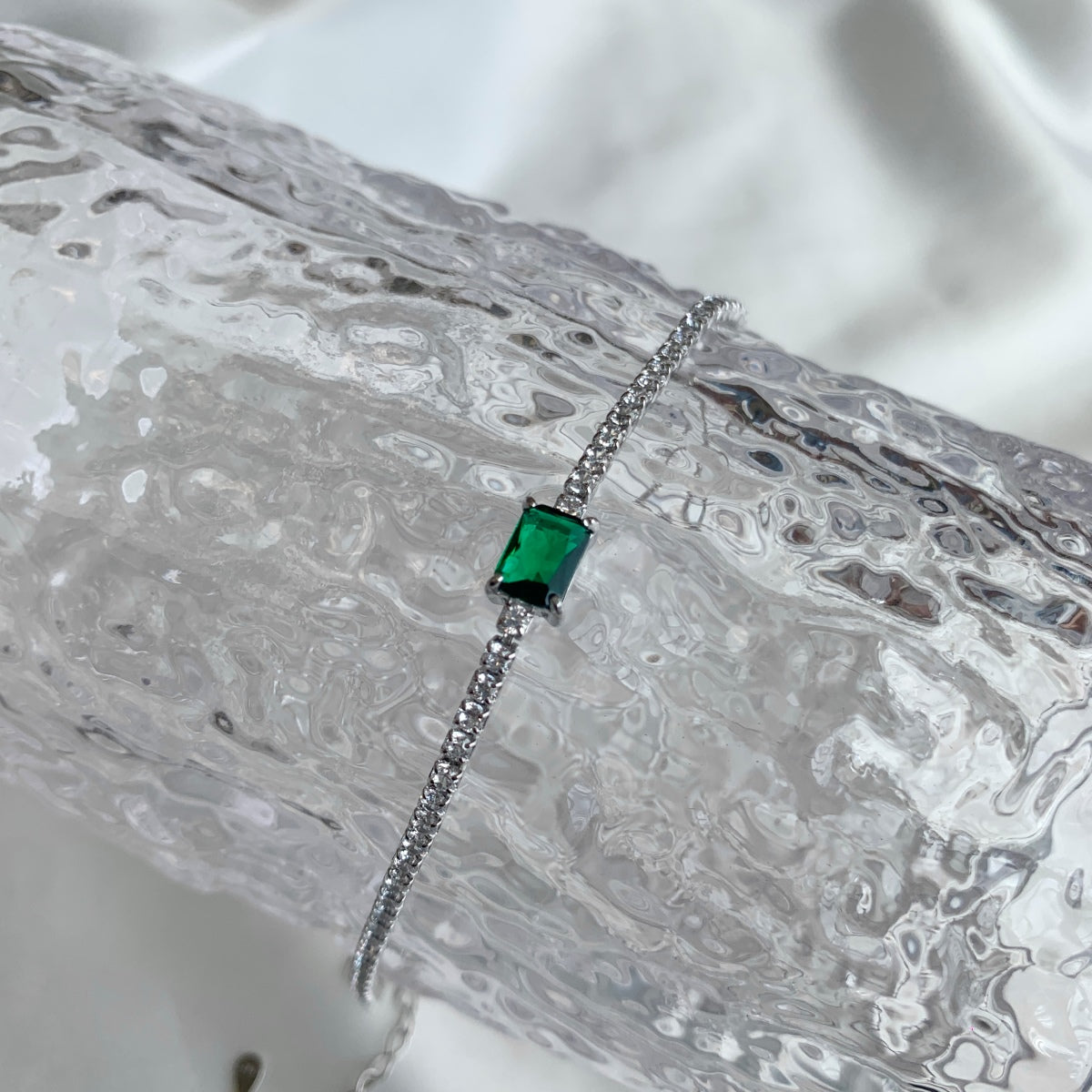 [Goodv] Bracelet de banquet unique en émeraude taillée de 1,0 carat