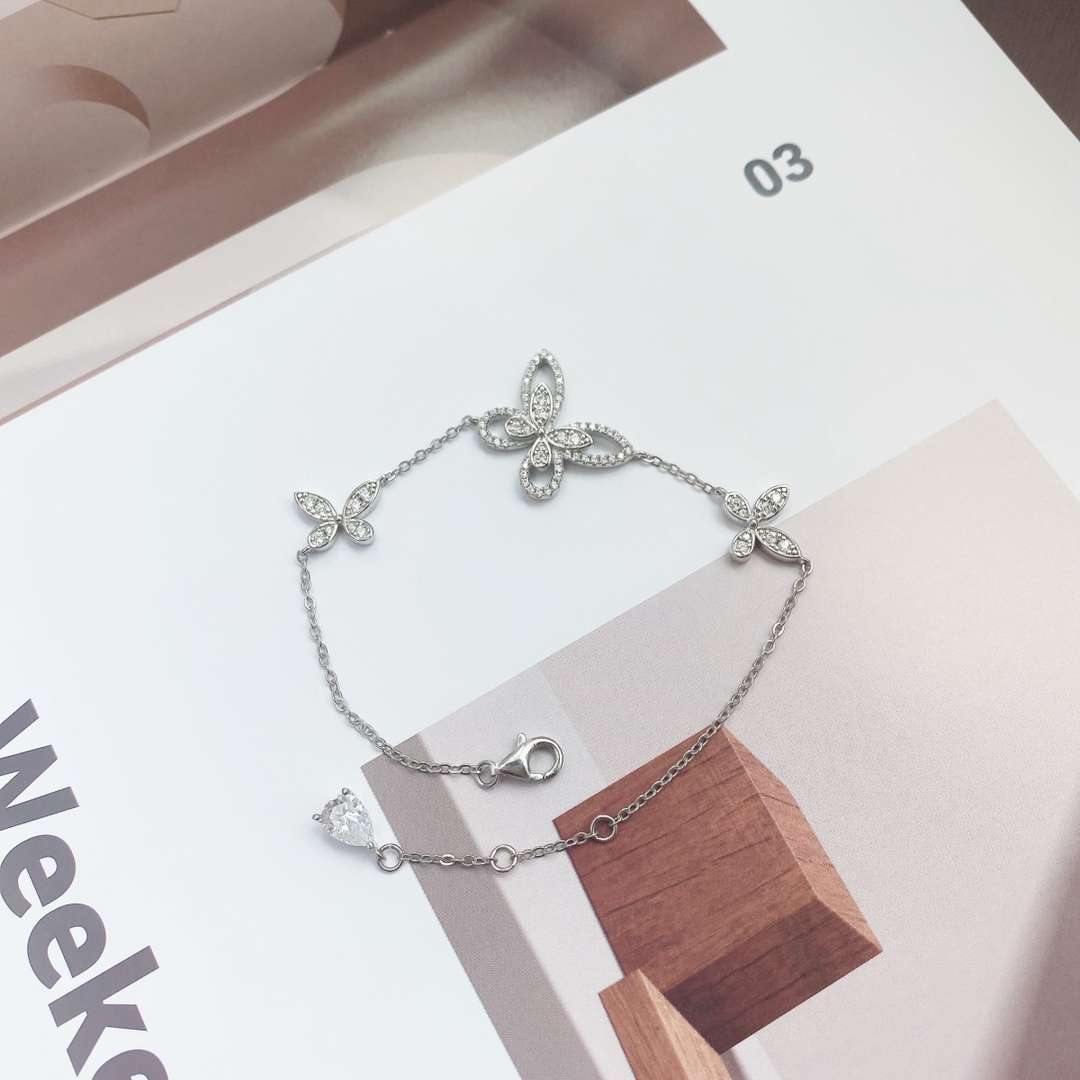 [Goodv]Delicate Butterfly Pendant Bracelet