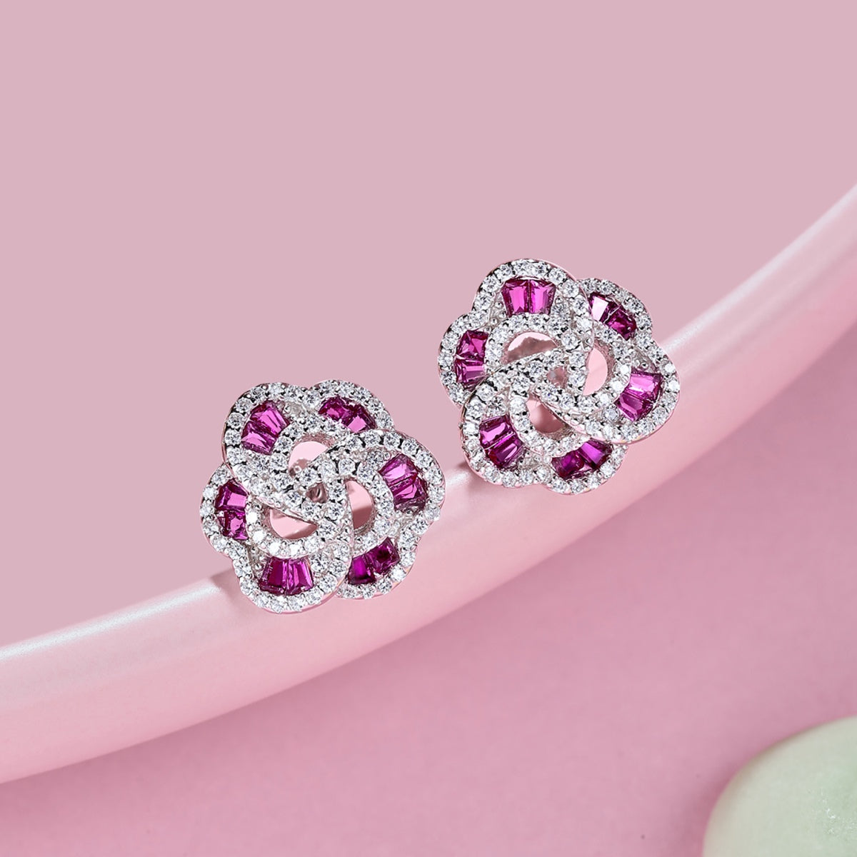 [Goodv]Exquisite Flower Shape Daily Earrings