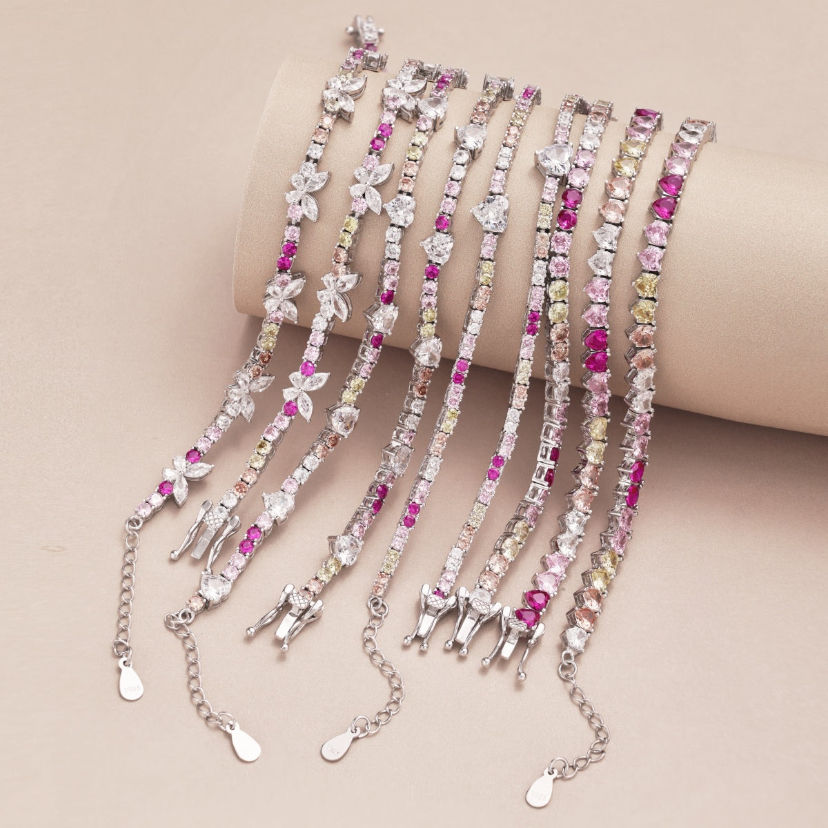 [Goodv]Sparkling Colorful Full Heart Tennis Necklace