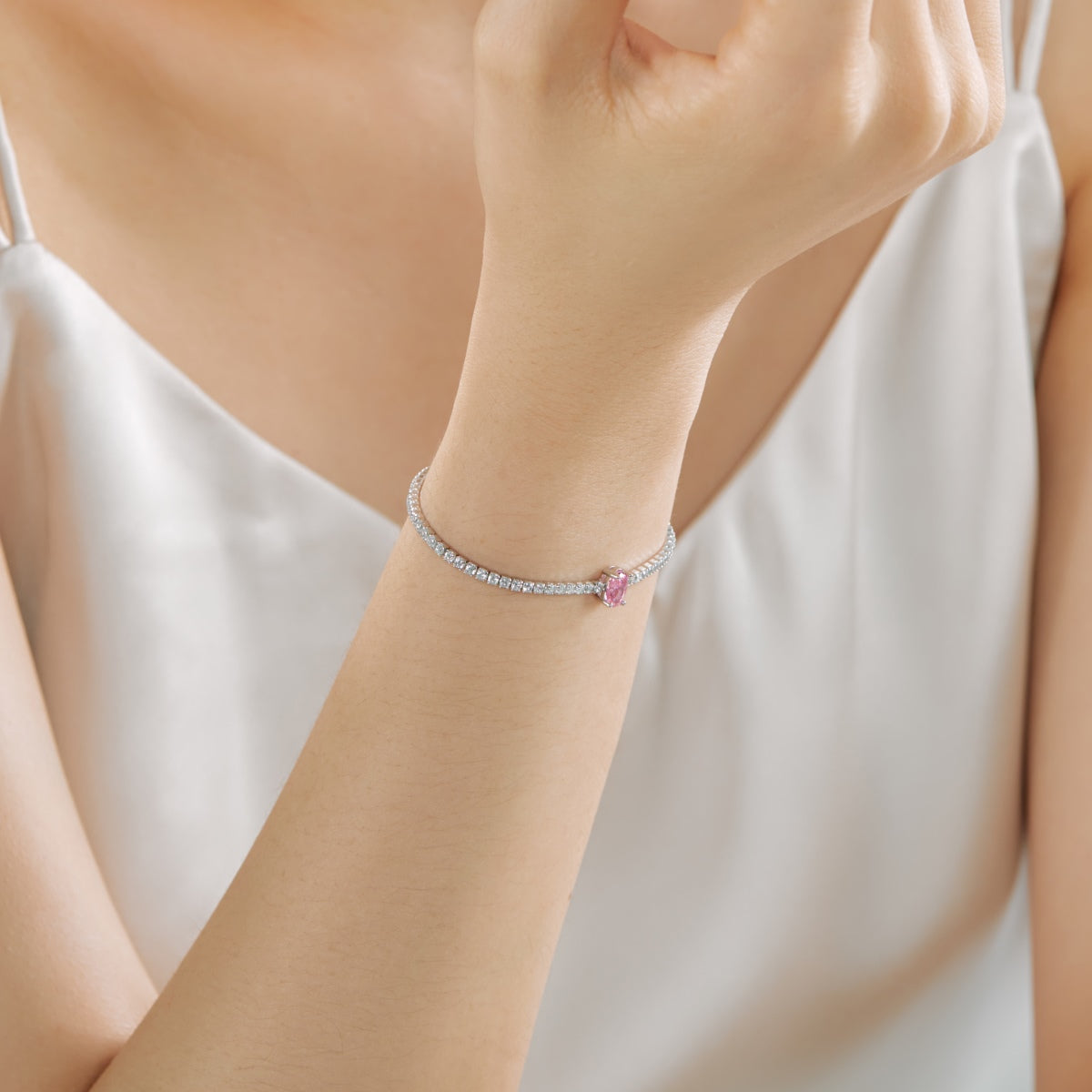 [Goodv] Bracelet quotidien exquis à taille ovale de 0,75 carat
