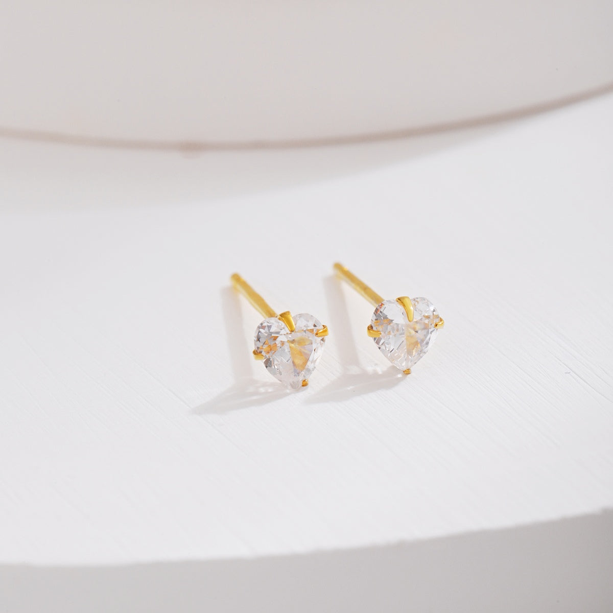 [Goodv]Sparkling Heart Shaped Simple Earrings