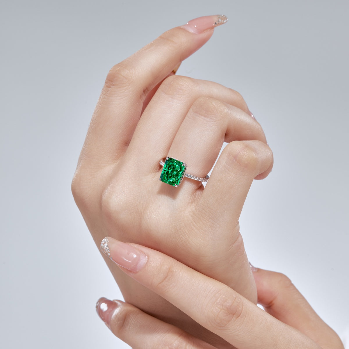 [Goodv]4.0 Carat Luxurious Engagement Ring