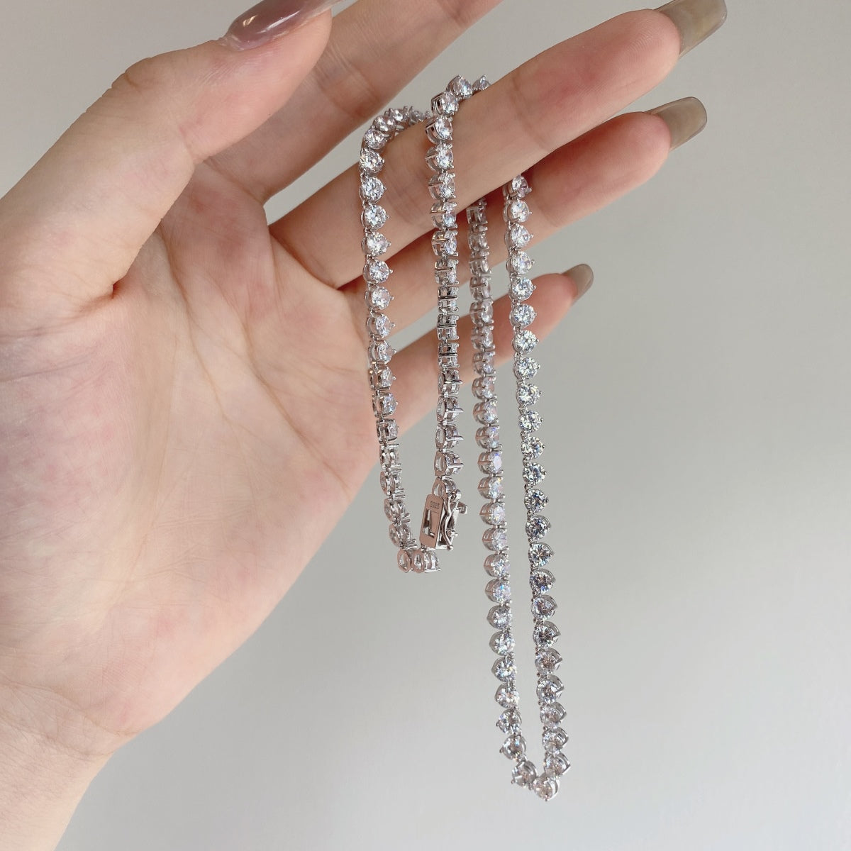 [Goodv]Ornate Heart Cut Tennis Necklace