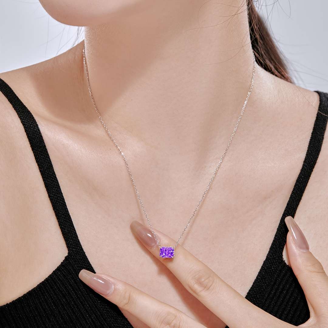 [Goodv]Luxurious Square Shape Colorful Necalack