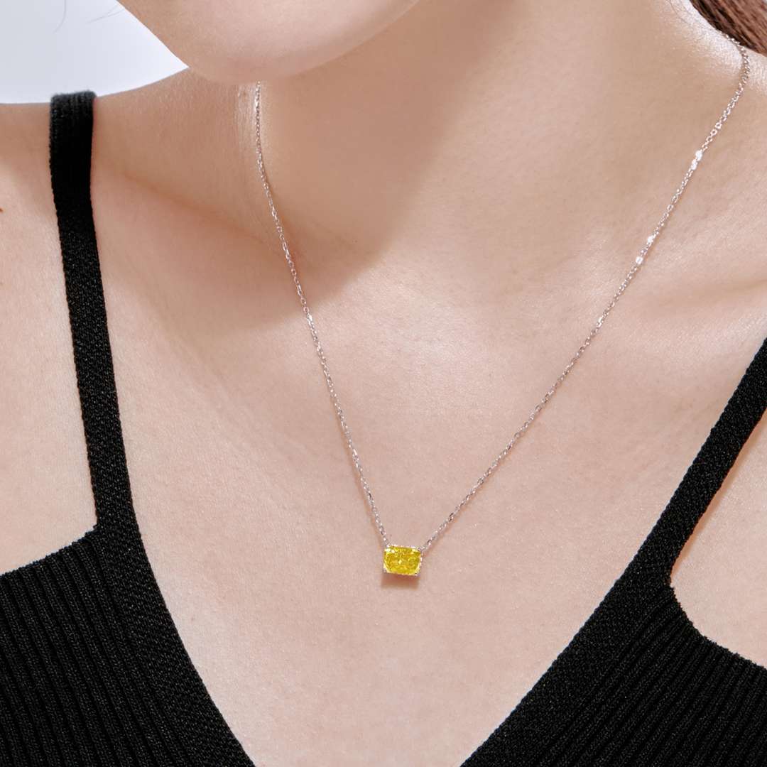 [Goodv]Luxurious Square Shape Colorful Necalack
