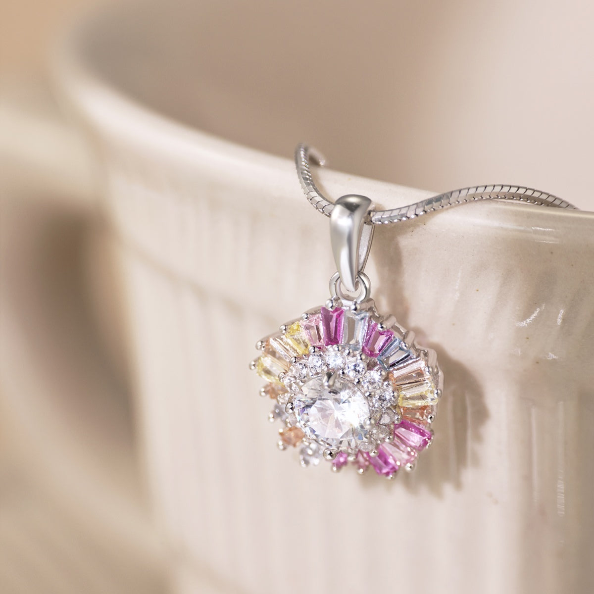 [Goodv]Charming Flower Colorful Necklace