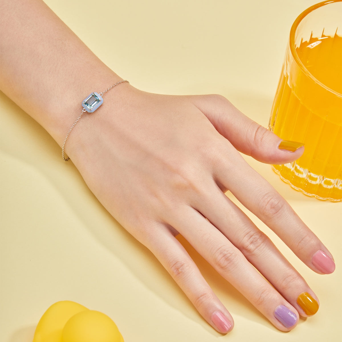 [Goodv]2.0 Carat Sparkling Colorful Emerald Cut Daily Bracelet