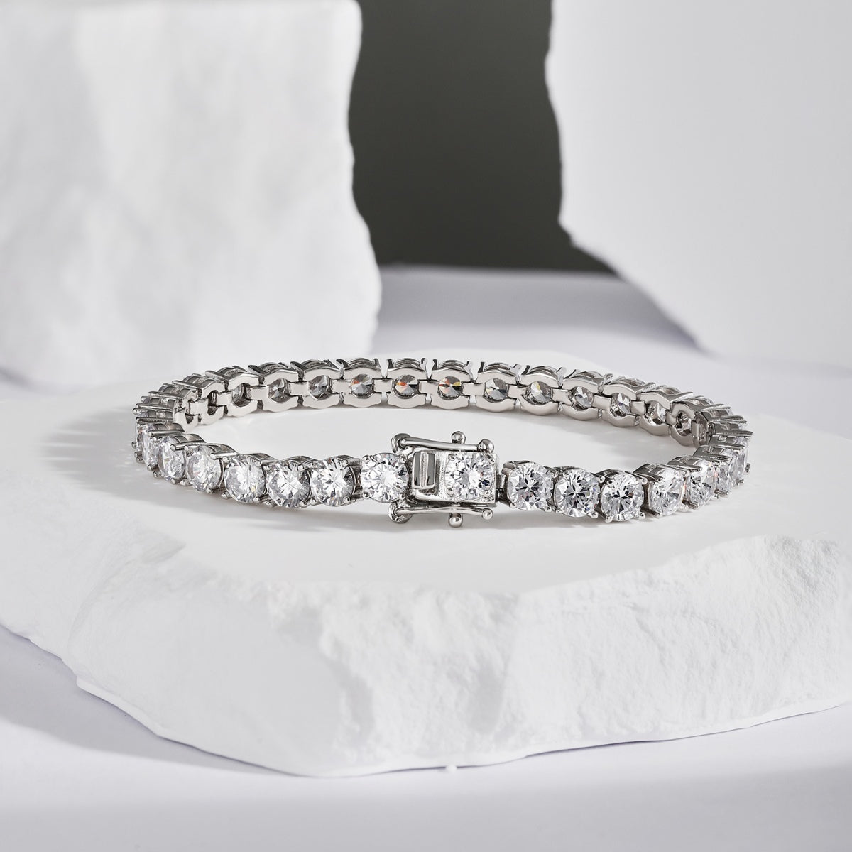 [Goodv] Bracelet de mariage rond scintillant et orné