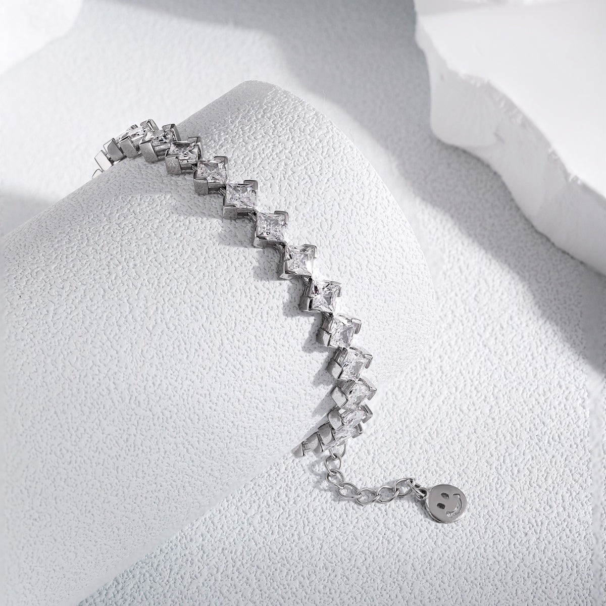 [Goodv] Bracelet quotidien orné de 0,5 carat taille princesse